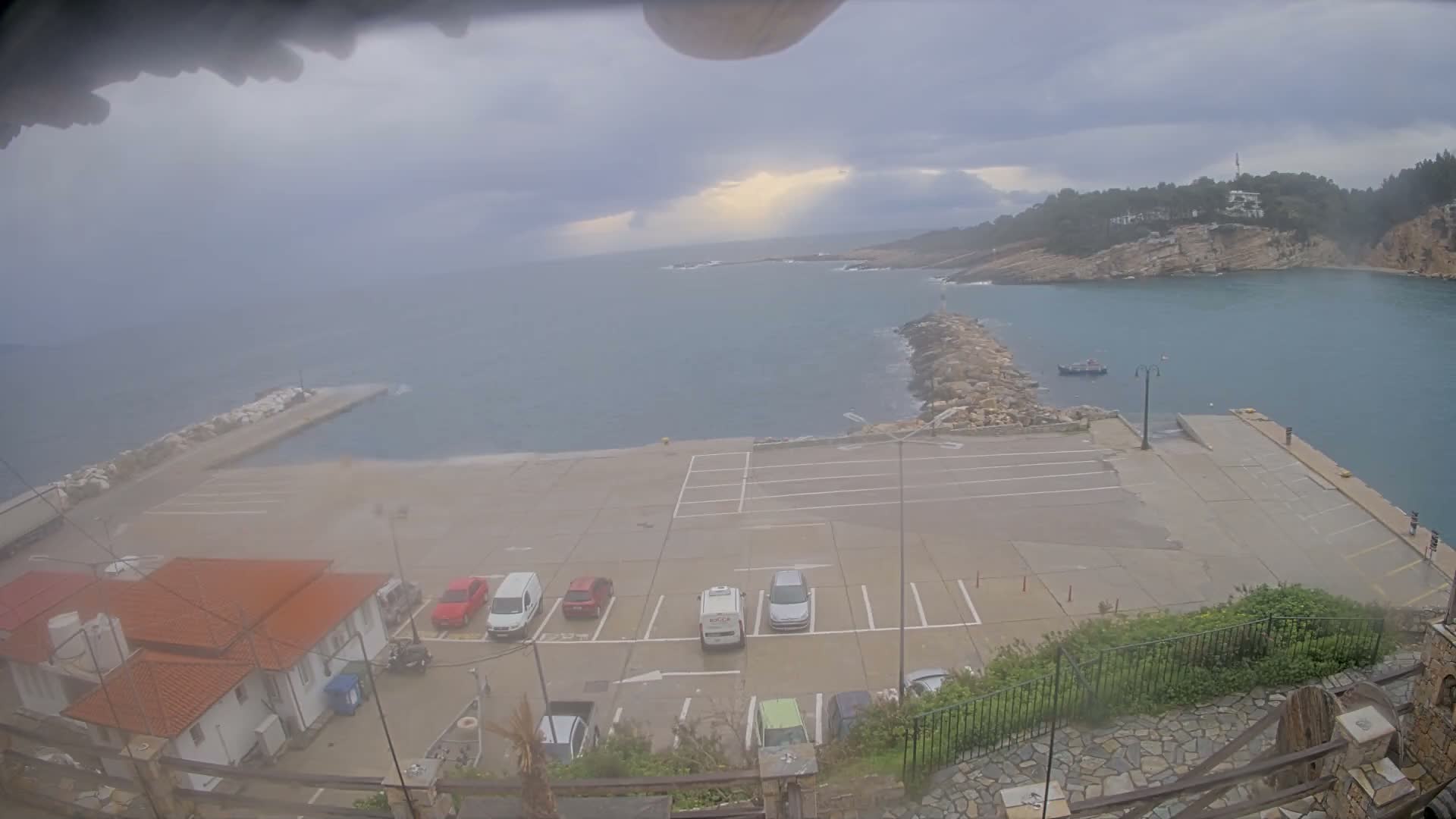 Patitiri, Alonnisos Commercial Port Live Cam - Pattiri, Alonnisos, Sporades, Thessaly & Central Greece (Thessalía), Greece