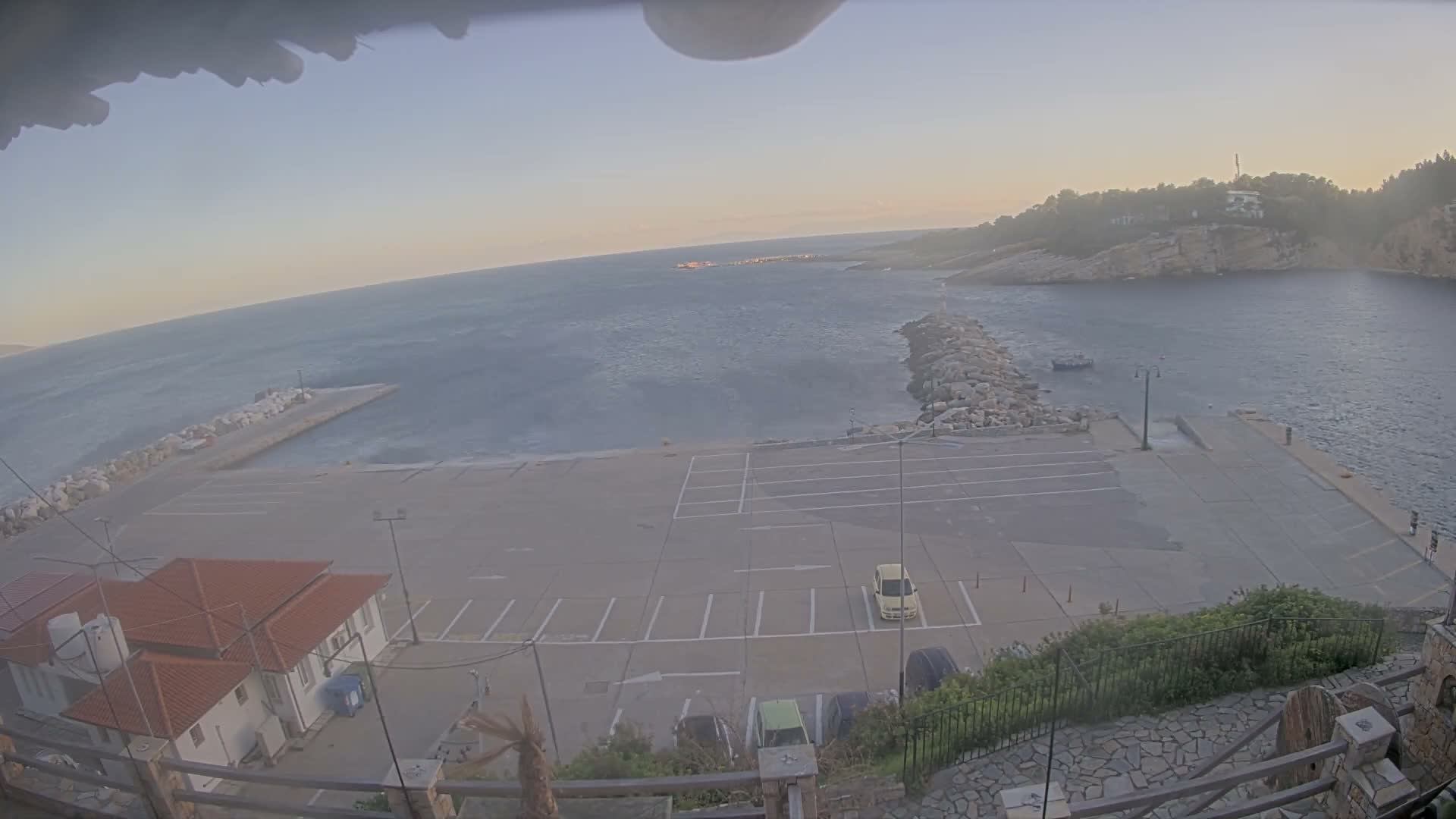 Patitiri, Alonnisos Commercial Port Live Cam - Pattiri, Alonnisos, Sporades, Thessaly & Central Greece (Thessalía), Greece