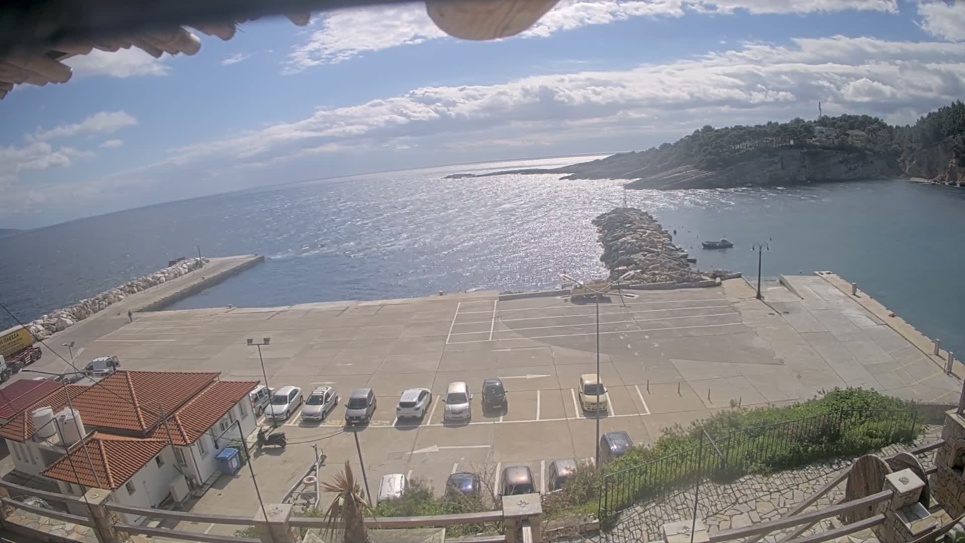 Patitiri, Alonnisos Commercial Port Live Cam - Pattiri, Alonnisos, Sporades, Thessaly & Central Greece (Thessalía), Greece