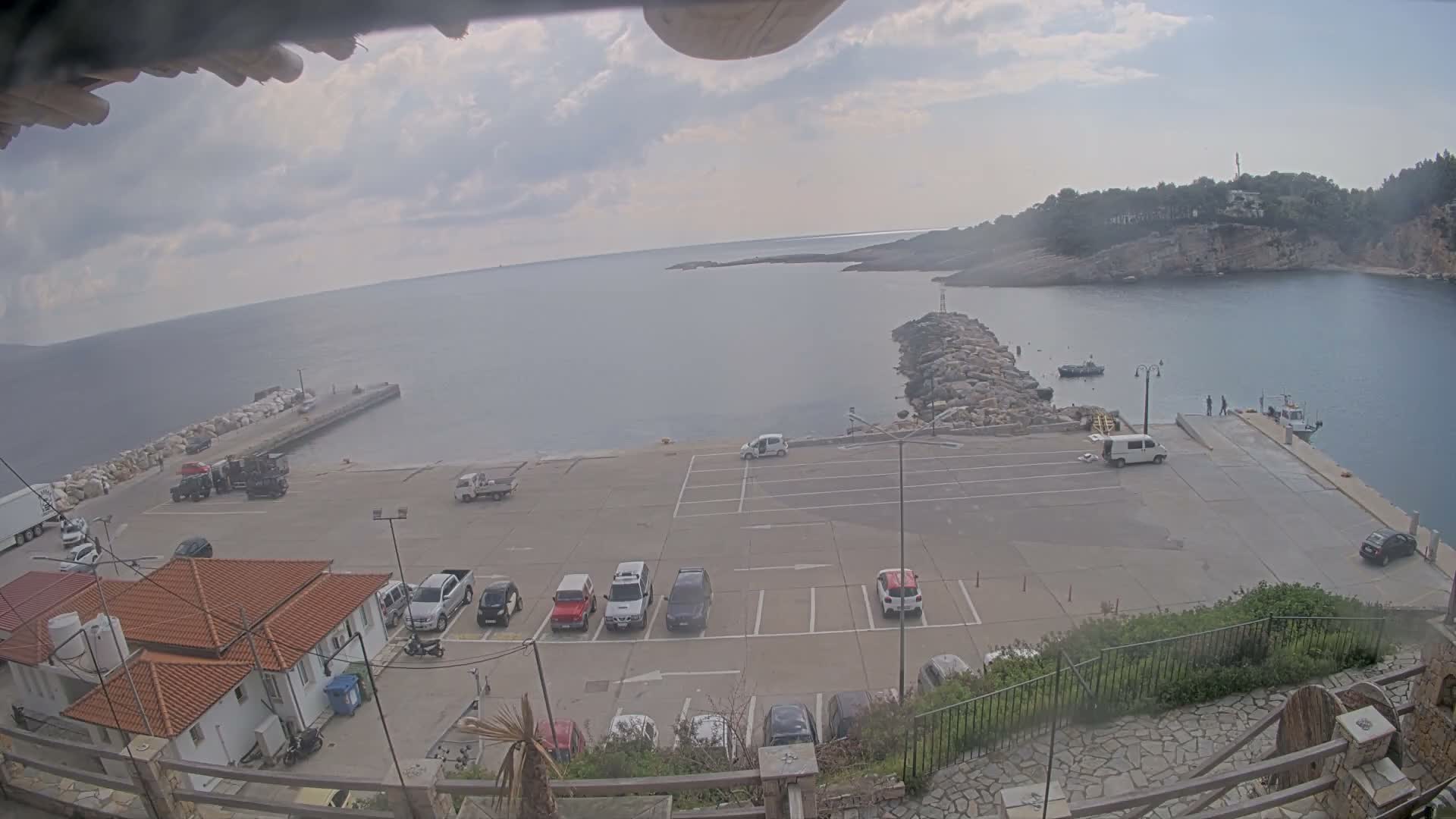 Patitiri, Alonnisos Commercial Port Live Cam - Pattiri, Alonnisos, Sporades, Thessaly & Central Greece (Thessalía), Greece