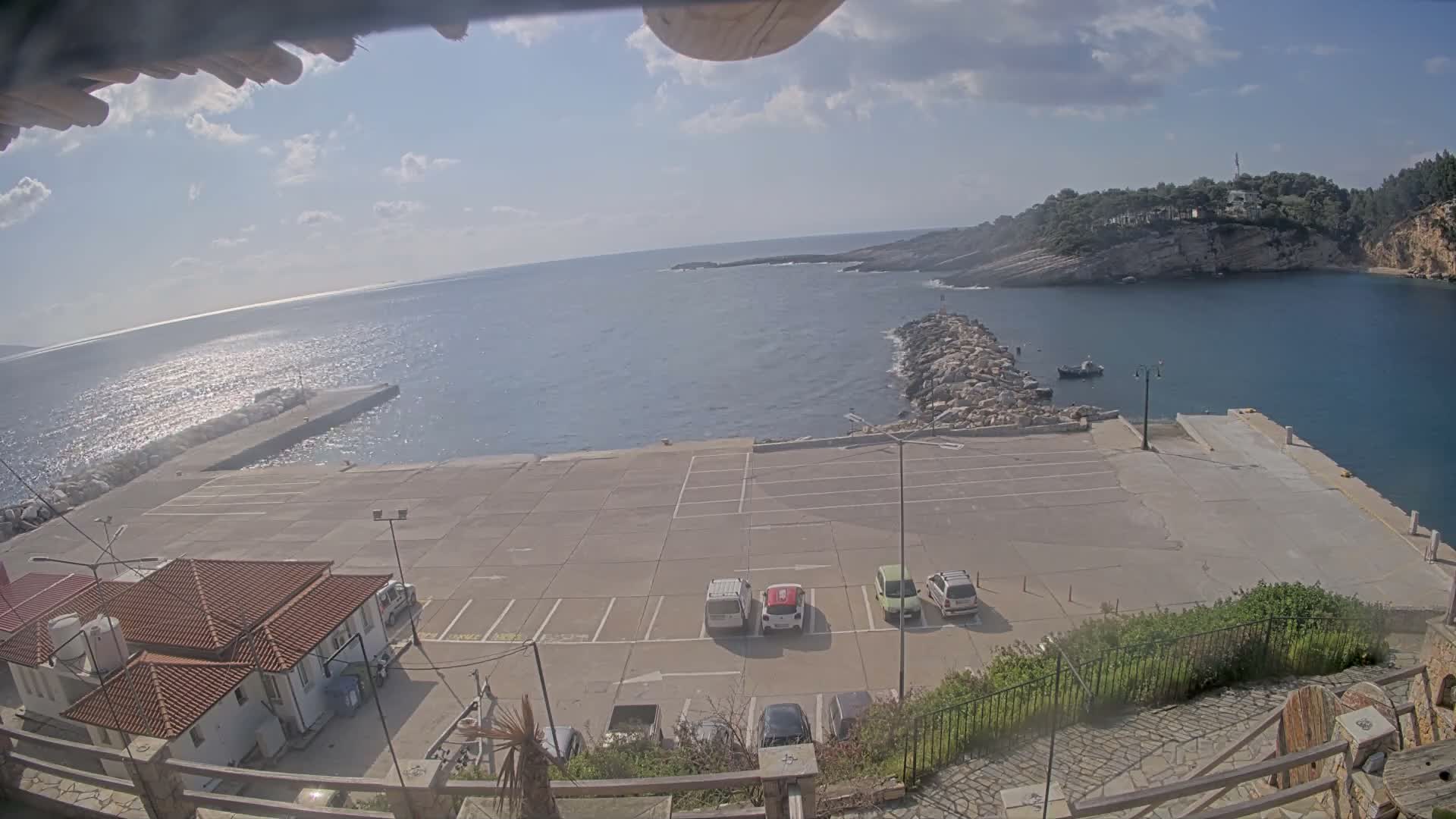 Patitiri, Alonnisos Commercial Port Live Cam - Pattiri, Alonnisos, Sporades, Thessaly & Central Greece (Thessalía), Greece