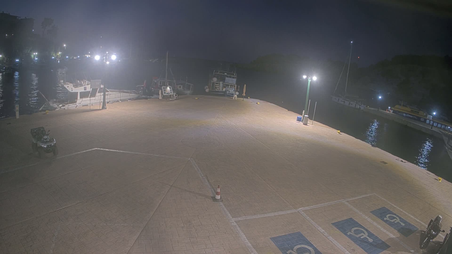 Patitiri, Alonnisos Marine Live Cam - Pattiri, Alonnisos, Sporades, Thessaly & Central Greece (Thessalía), Greece