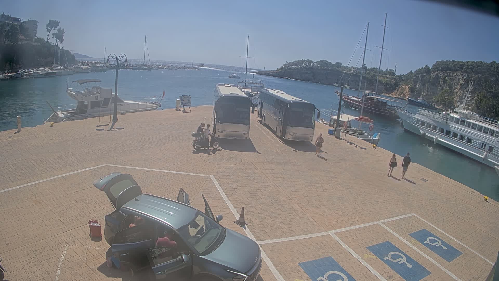 Patitiri, Alonnisos Marine Live Cam - Pattiri, Alonnisos, Sporades, Thessaly & Central Greece (Thessalía), Greece