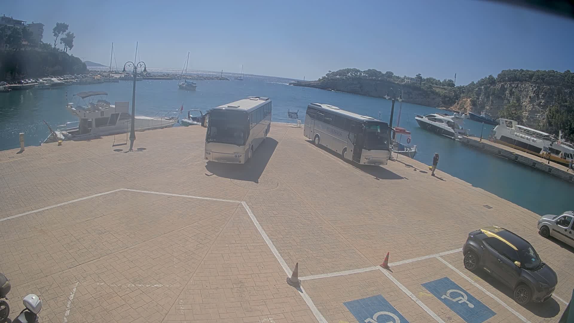 Patitiri, Alonnisos Marine Live Cam - Pattiri, Alonnisos, Sporades, Thessaly & Central Greece (Thessalía), Greece