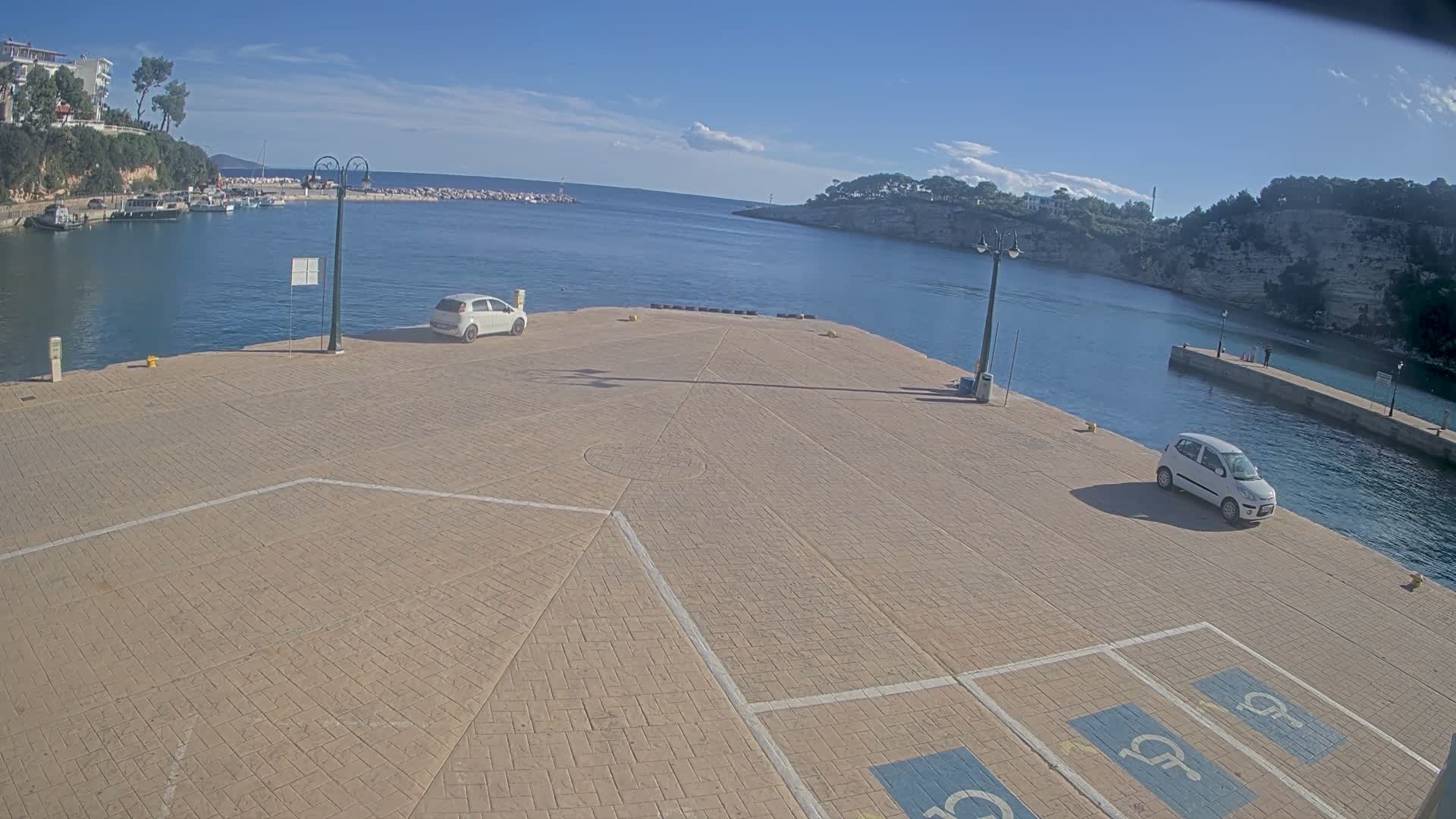 Patitiri, Alonnisos Marine Live Cam - Pattiri, Alonnisos, Sporades, Thessaly & Central Greece (Thessalía), Greece