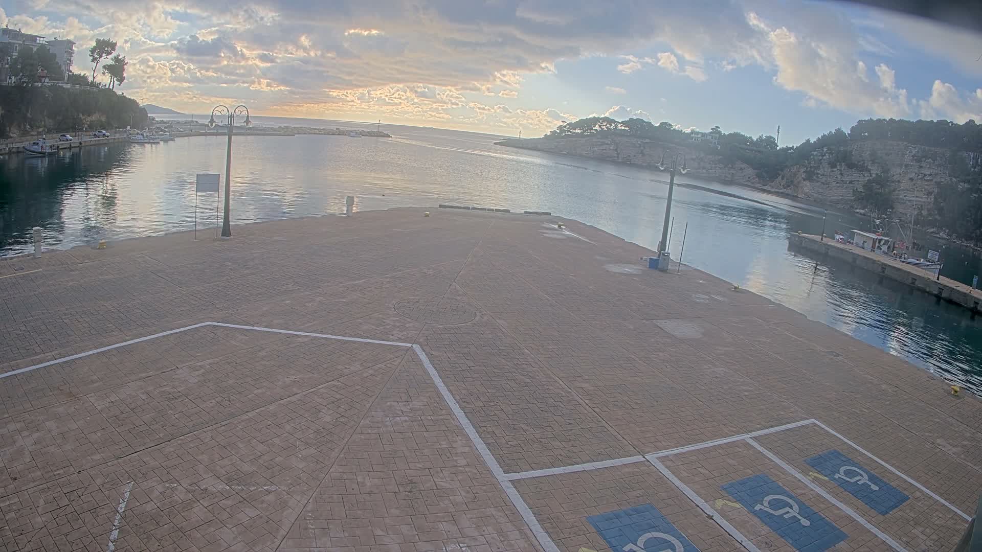 Patitiri, Alonnisos Marine Live Cam - Pattiri, Alonnisos, Sporades, Thessaly & Central Greece (Thessalía), Greece