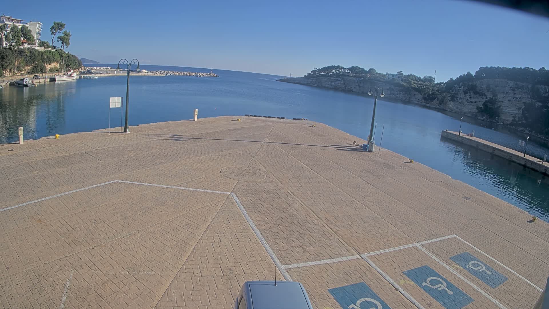 Patitiri, Alonnisos Marine Live Cam - Pattiri, Alonnisos, Sporades, Thessaly & Central Greece (Thessalía), Greece