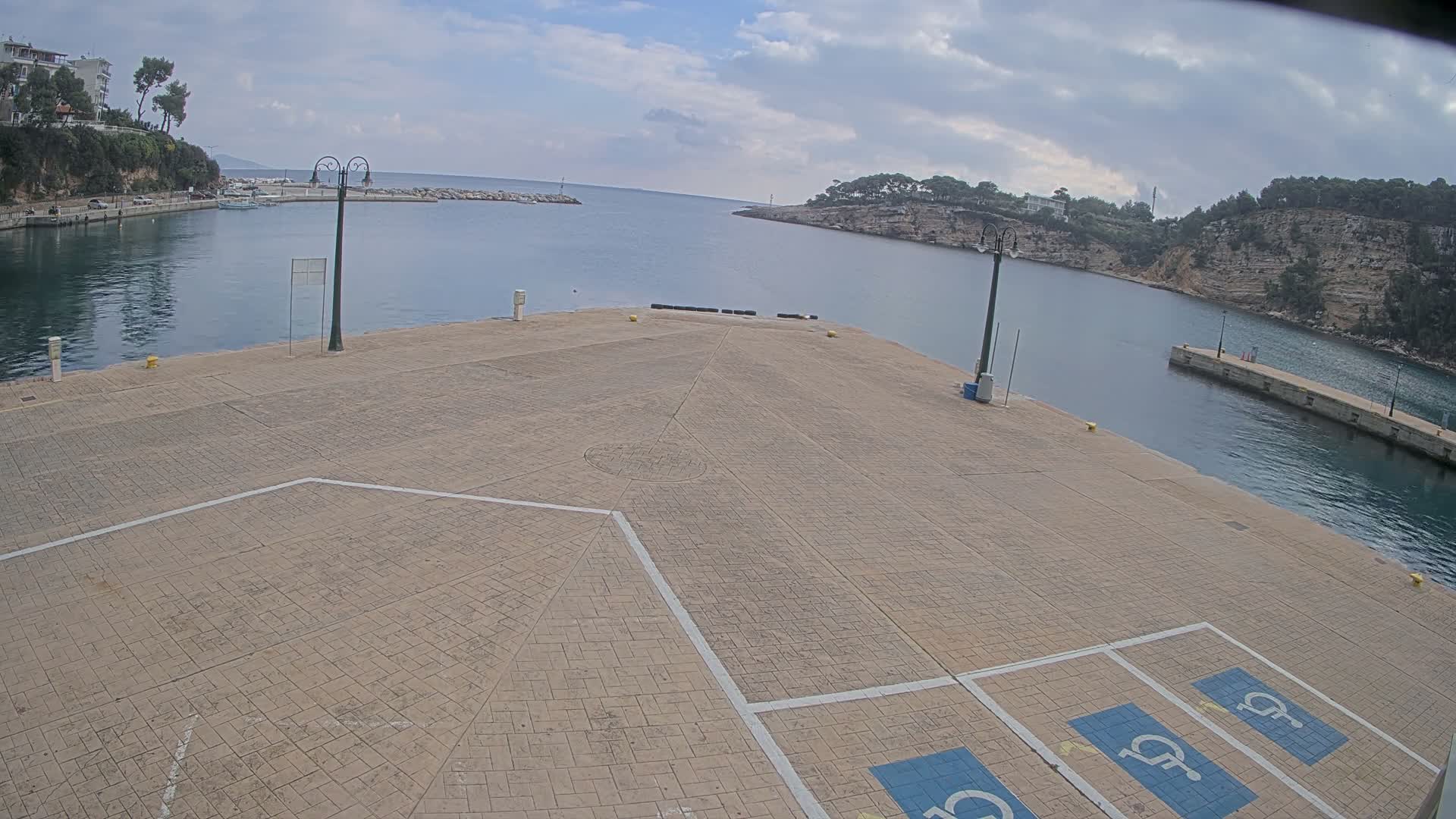 Patitiri, Alonnisos Marine Live Cam - Pattiri, Alonnisos, Sporades, Thessaly & Central Greece (Thessalía), Greece
