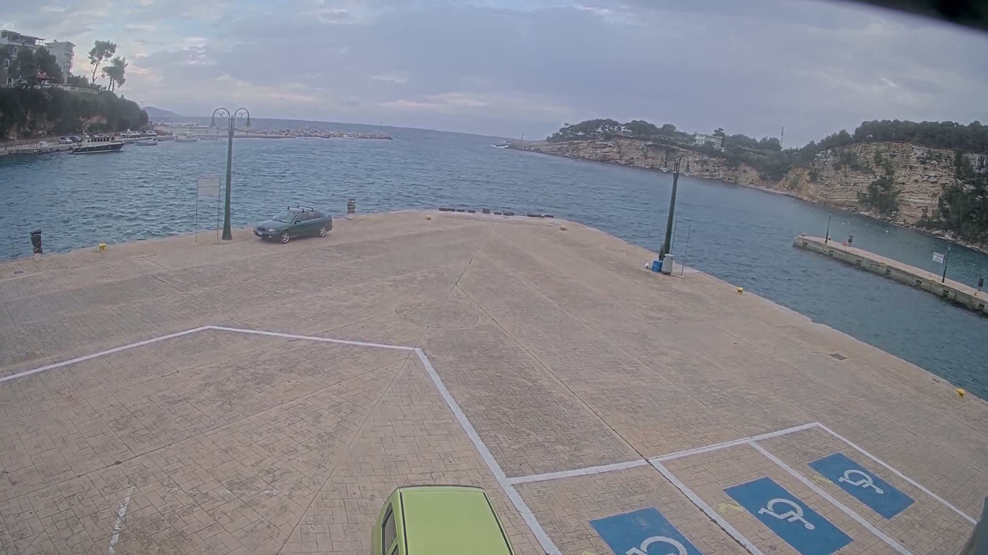 Patitiri, Alonnisos Marine Live Cam - Pattiri, Alonnisos, Sporades, Thessaly & Central Greece (Thessalía), Greece