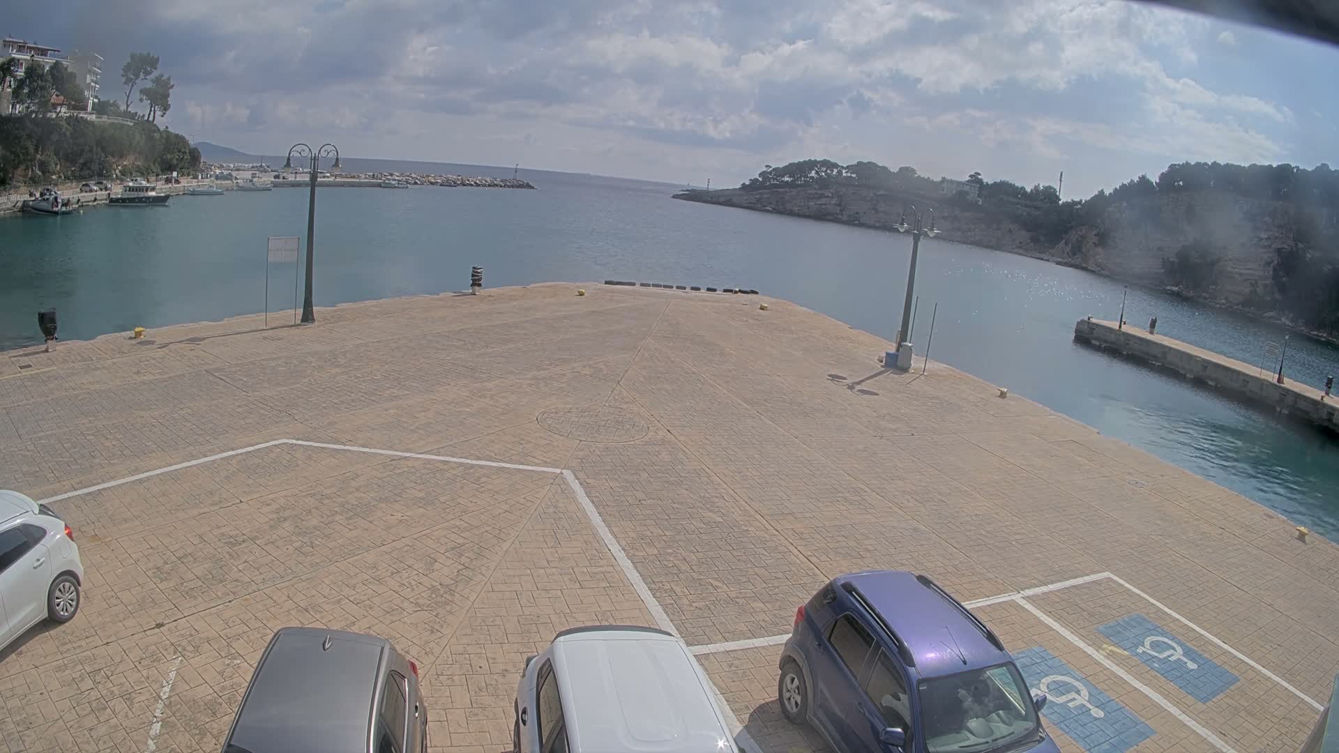 Patitiri, Alonnisos Marine Live Cam - Pattiri, Alonnisos, Sporades, Thessaly & Central Greece (Thessalía), Greece