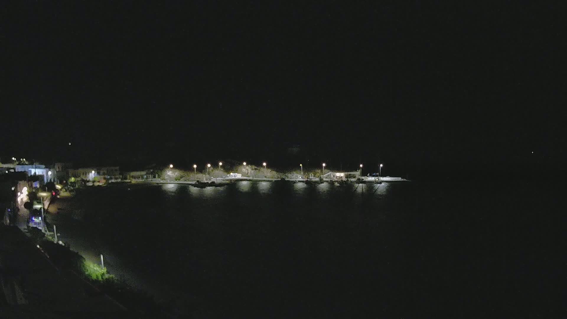 Kythira Island, Kapsali  Village & Paralia Kapsali Beach Live Cam - Kapsali, Kythira, Islands (Níson), Attica (Attikí), Greece