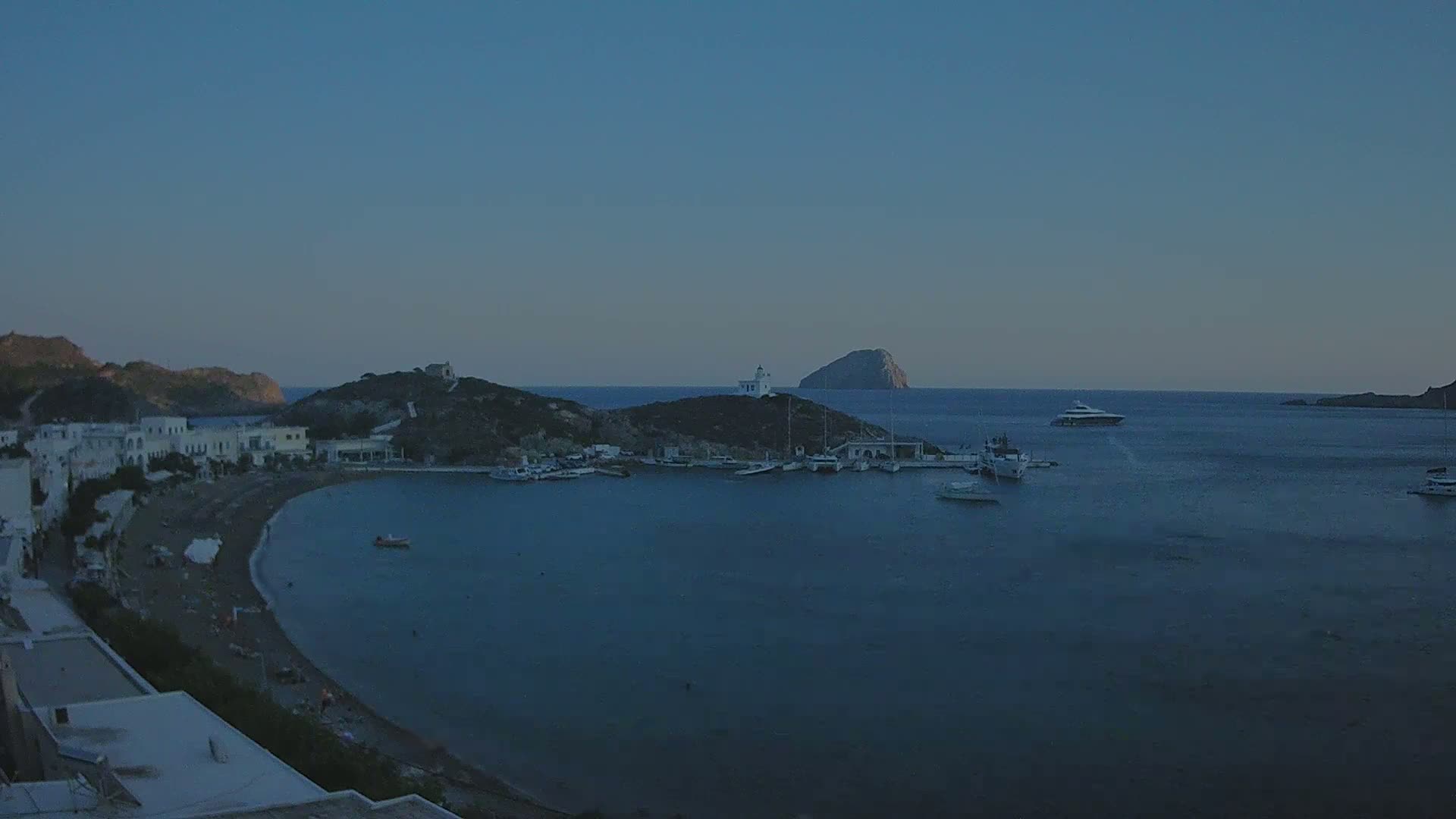 Kythira Island, Kapsali  Village & Paralia Kapsali Beach Live Cam - Kapsali, Kythira, Islands (Níson), Attica (Attikí), Greece
