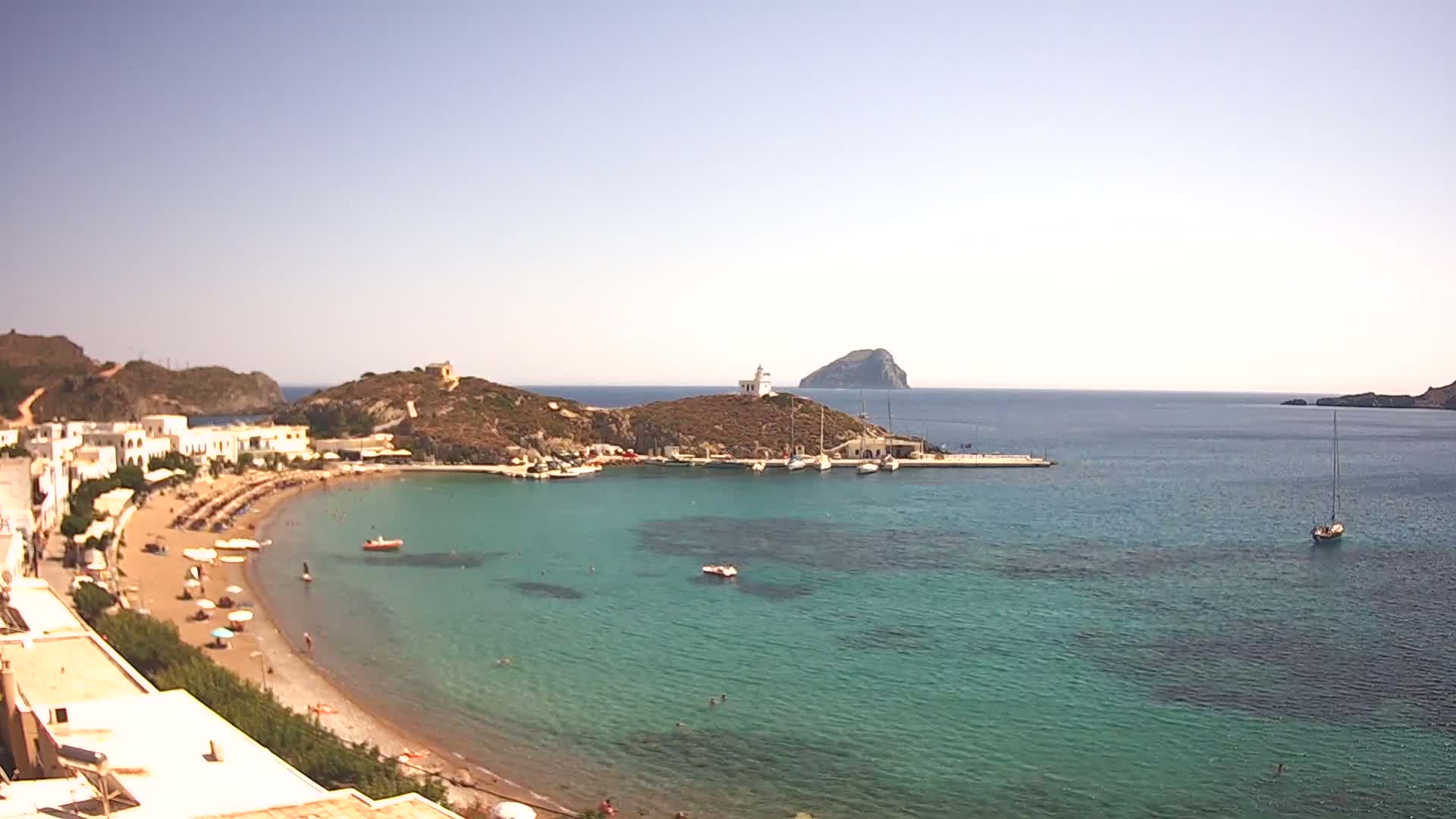 Kythira Island, Kapsali  Village & Paralia Kapsali Beach Live Cam - Kapsali, Kythira, Islands (Níson), Attica (Attikí), Greece