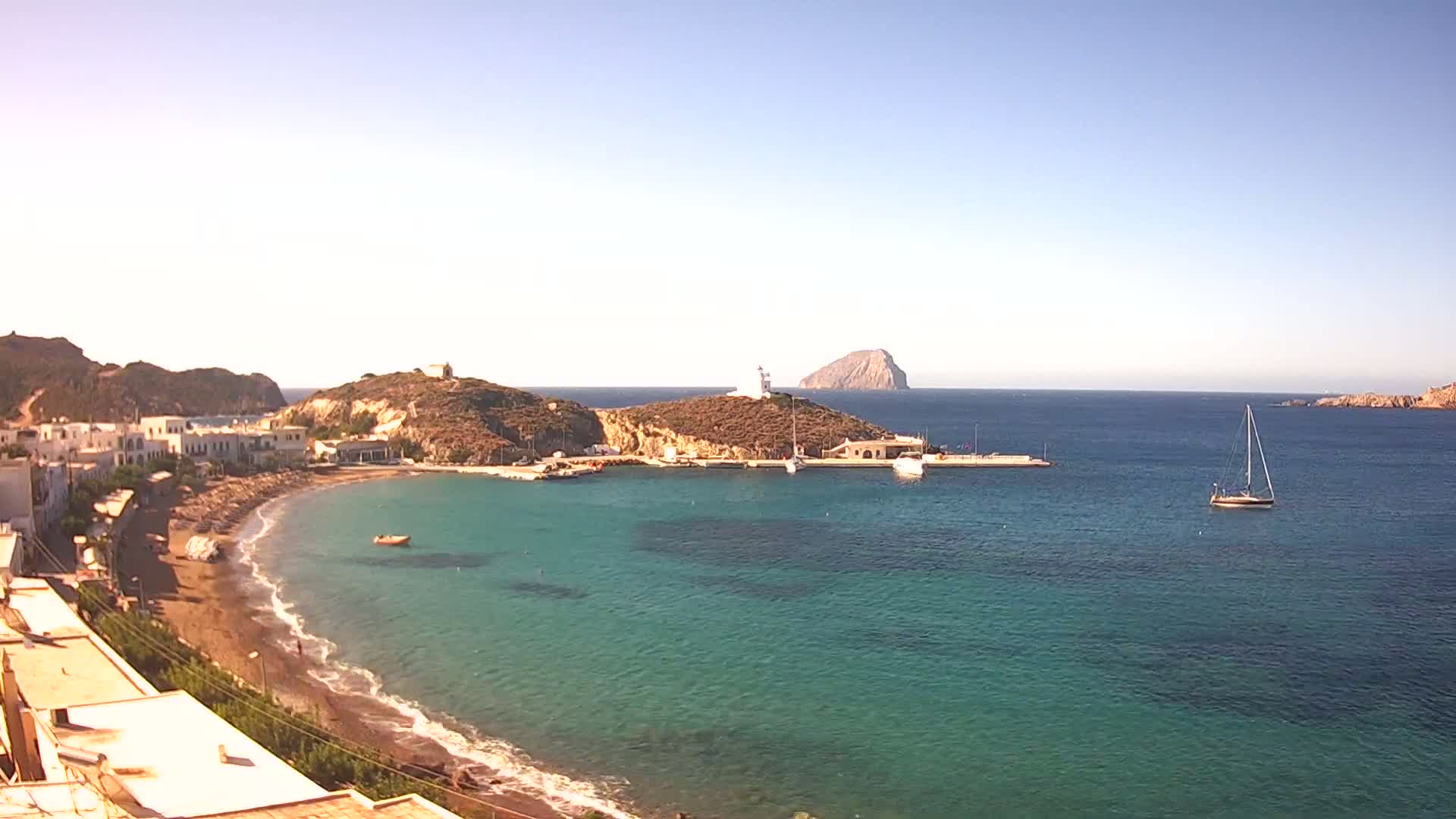 Kythira Island, Kapsali  Village & Paralia Kapsali Beach Live Cam - Kapsali, Kythira, Islands (Níson), Attica (Attikí), Greece