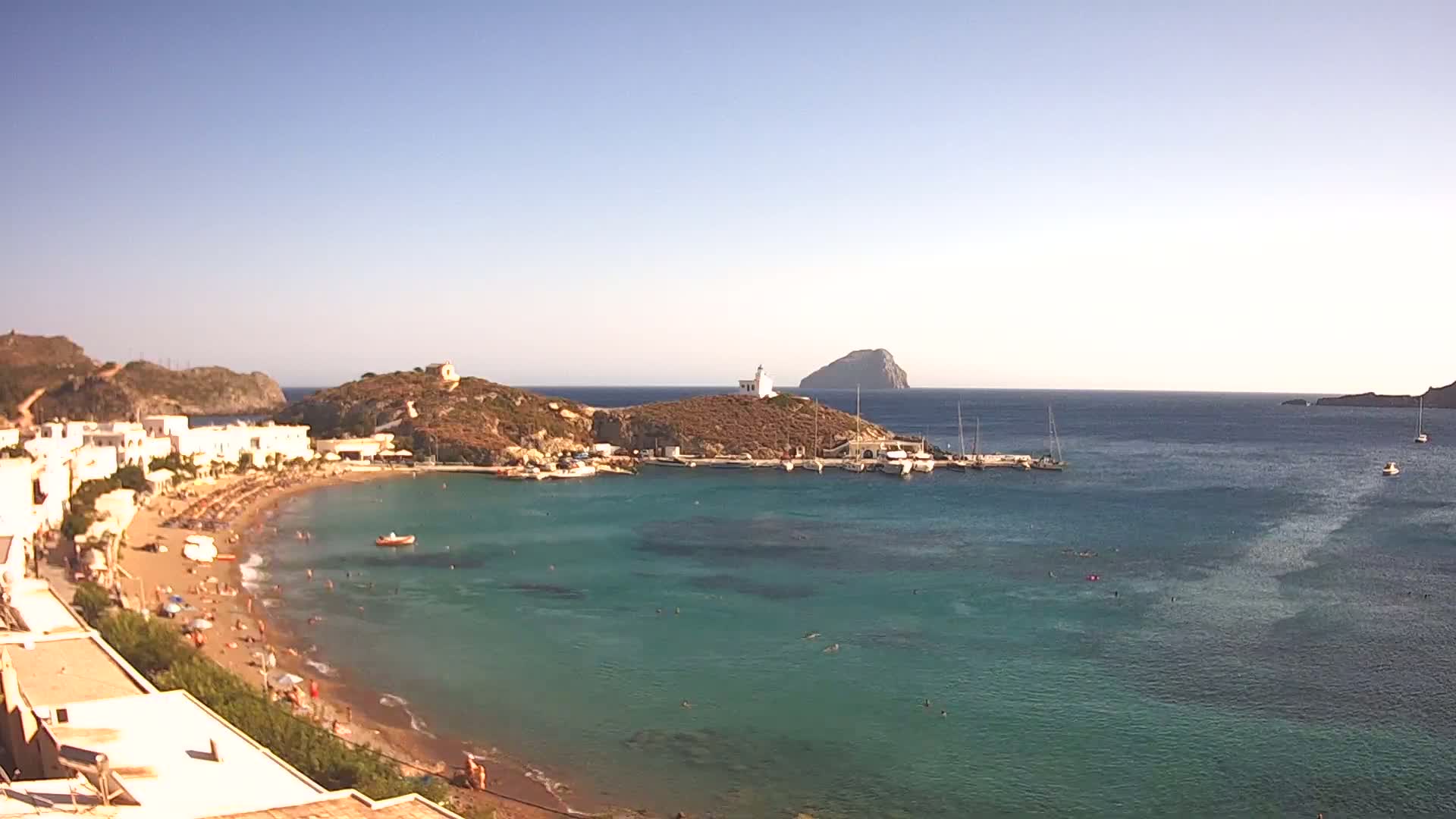 Kythira Island, Kapsali  Village & Paralia Kapsali Beach Live Cam - Kapsali, Kythira, Islands (Níson), Attica (Attikí), Greece