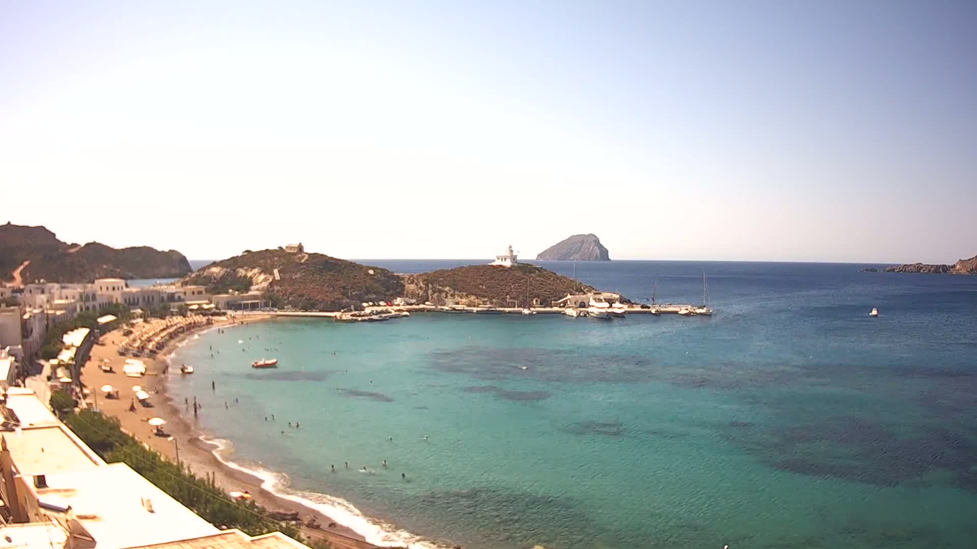 Kythira Island, Kapsali  Village & Paralia Kapsali Beach Live Cam - Kapsali, Kythira, Islands (Níson), Attica (Attikí), Greece