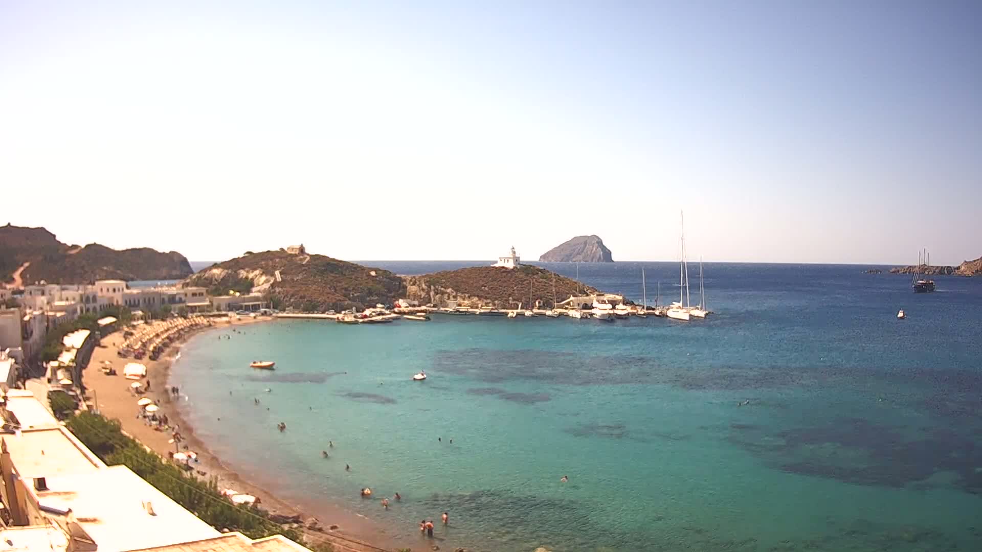 Kythira Island, Kapsali  Village & Paralia Kapsali Beach Live Cam - Kapsali, Kythira, Islands (Níson), Attica (Attikí), Greece