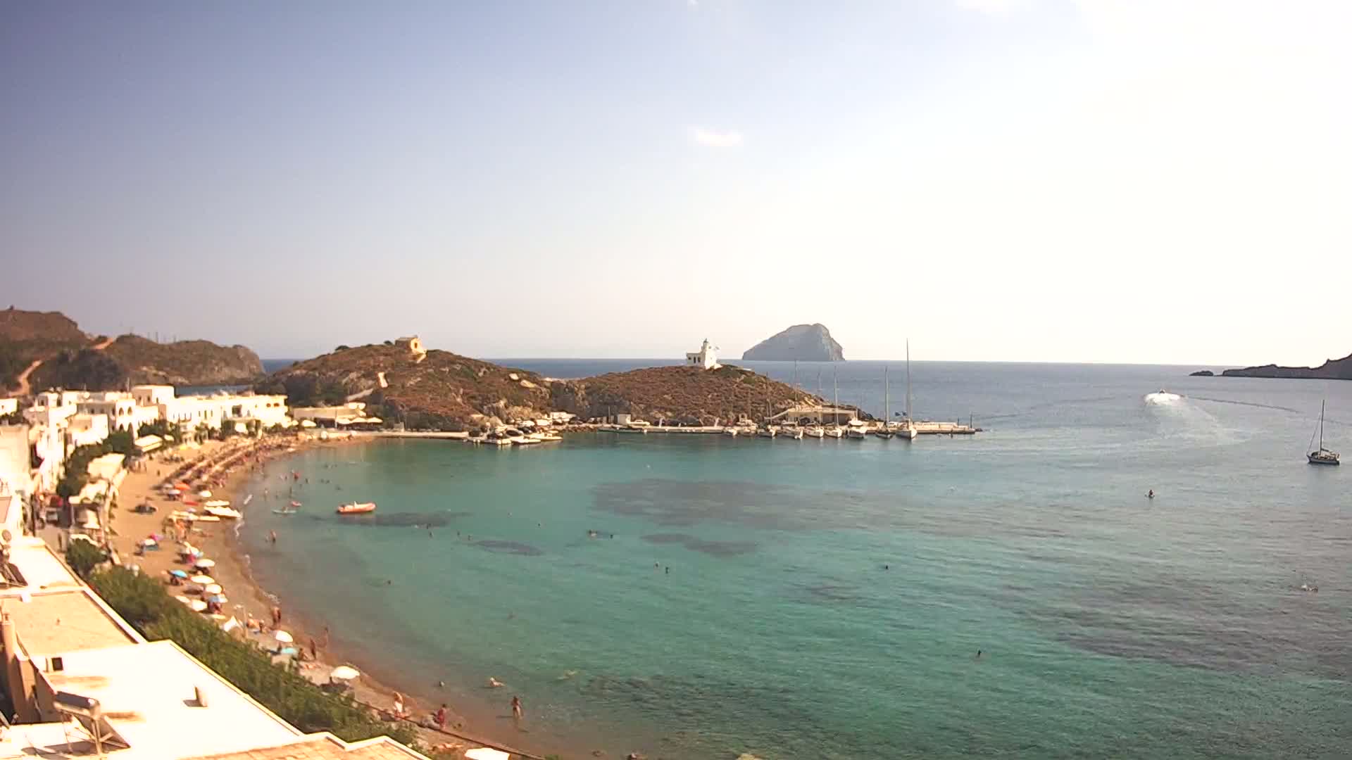 Kythira Island, Kapsali  Village & Paralia Kapsali Beach Live Cam - Kapsali, Kythira, Islands (Níson), Attica (Attikí), Greece