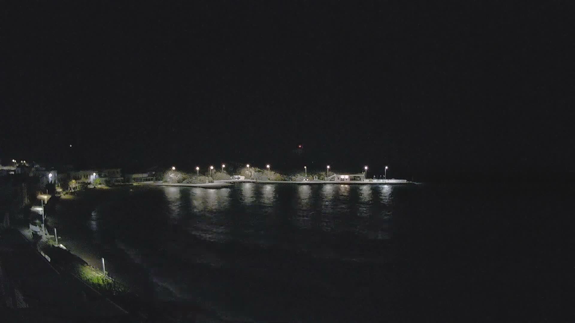 Kythira Island, Kapsali  Village & Paralia Kapsali Beach Live Cam - Kapsali, Kythira, Islands (Níson), Attica (Attikí), Greece