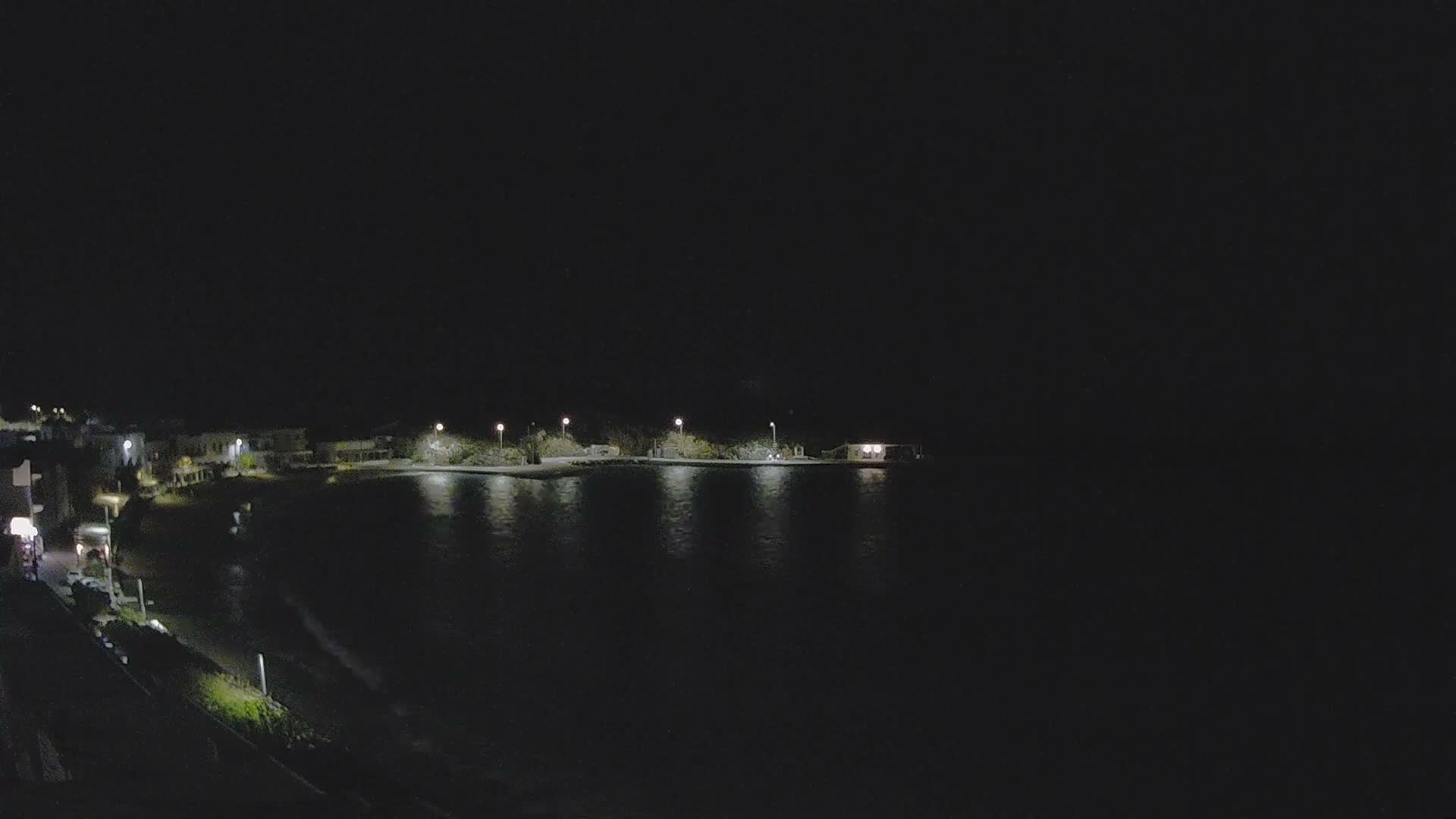 Kythira Island, Kapsali  Village & Paralia Kapsali Beach Live Cam - Kapsali, Kythira, Islands (Níson), Attica (Attikí), Greece