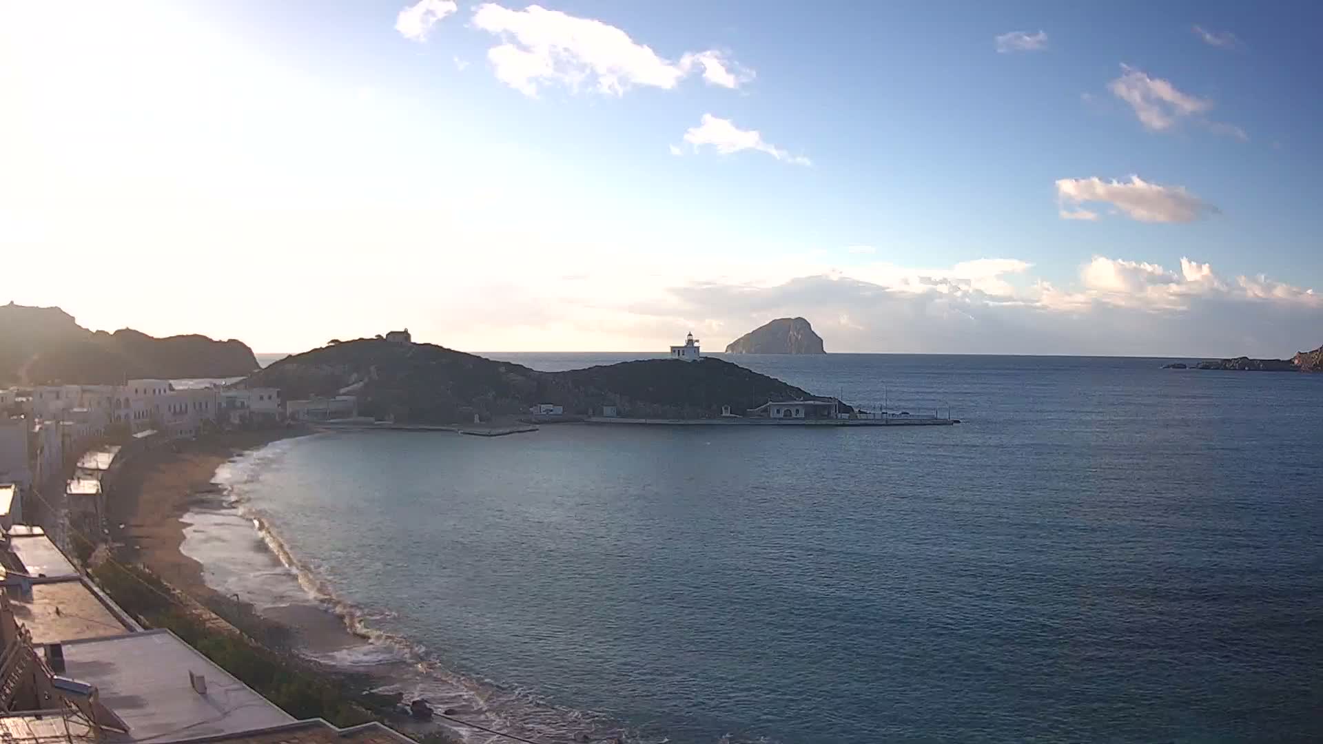 Kythira Island, Kapsali  Village & Paralia Kapsali Beach Live Cam - Kapsali, Kythira, Islands (Níson), Attica (Attikí), Greece