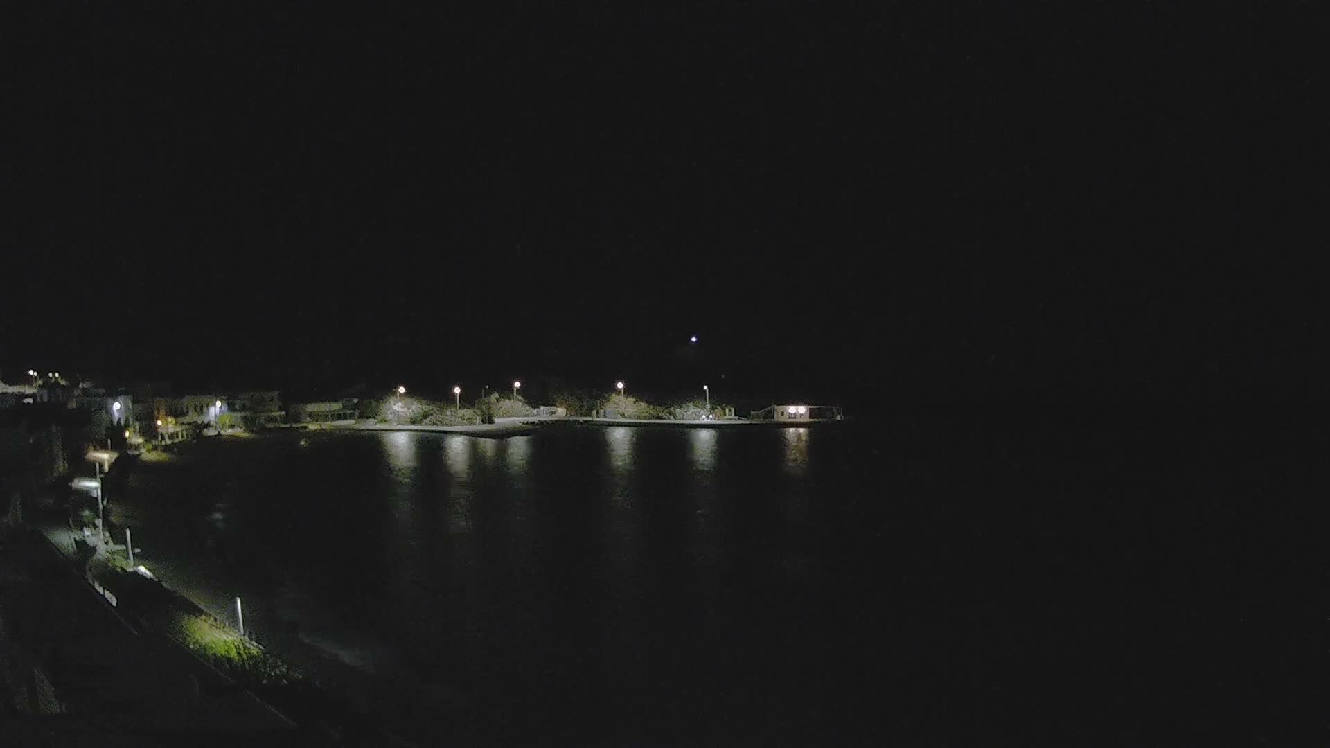 Kythira Island, Kapsali  Village & Paralia Kapsali Beach Live Cam - Kapsali, Kythira, Islands (Níson), Attica (Attikí), Greece