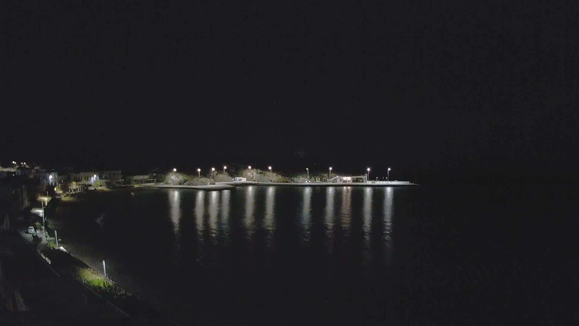 Kythira Island, Kapsali  Village & Paralia Kapsali Beach Live Cam - Kapsali, Kythira, Islands (Níson), Attica (Attikí), Greece