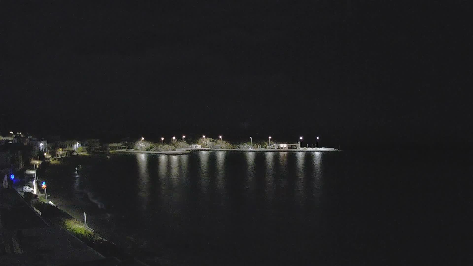 Kythira Island, Kapsali  Village & Paralia Kapsali Beach Live Cam - Kapsali, Kythira, Islands (Níson), Attica (Attikí), Greece