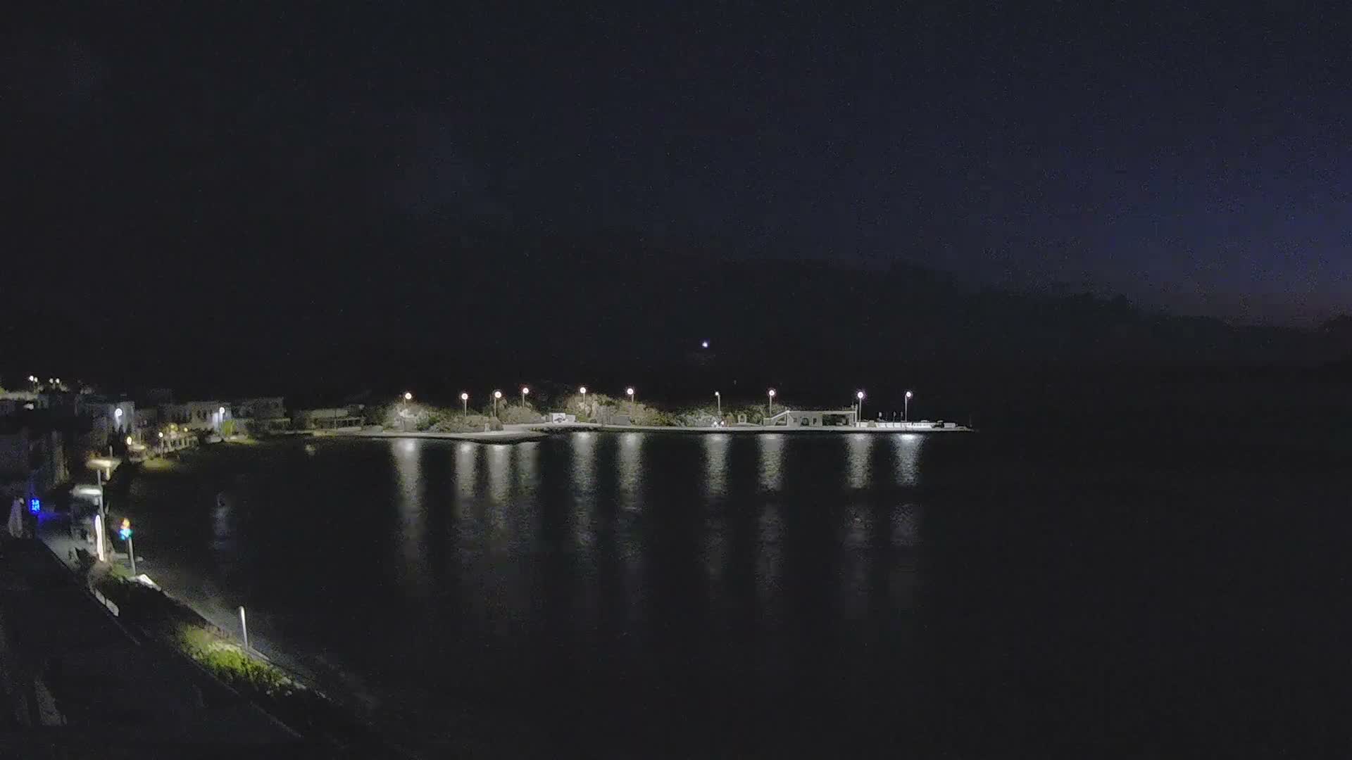 Kythira Island, Kapsali  Village & Paralia Kapsali Beach Live Cam - Kapsali, Kythira, Islands (Níson), Attica (Attikí), Greece