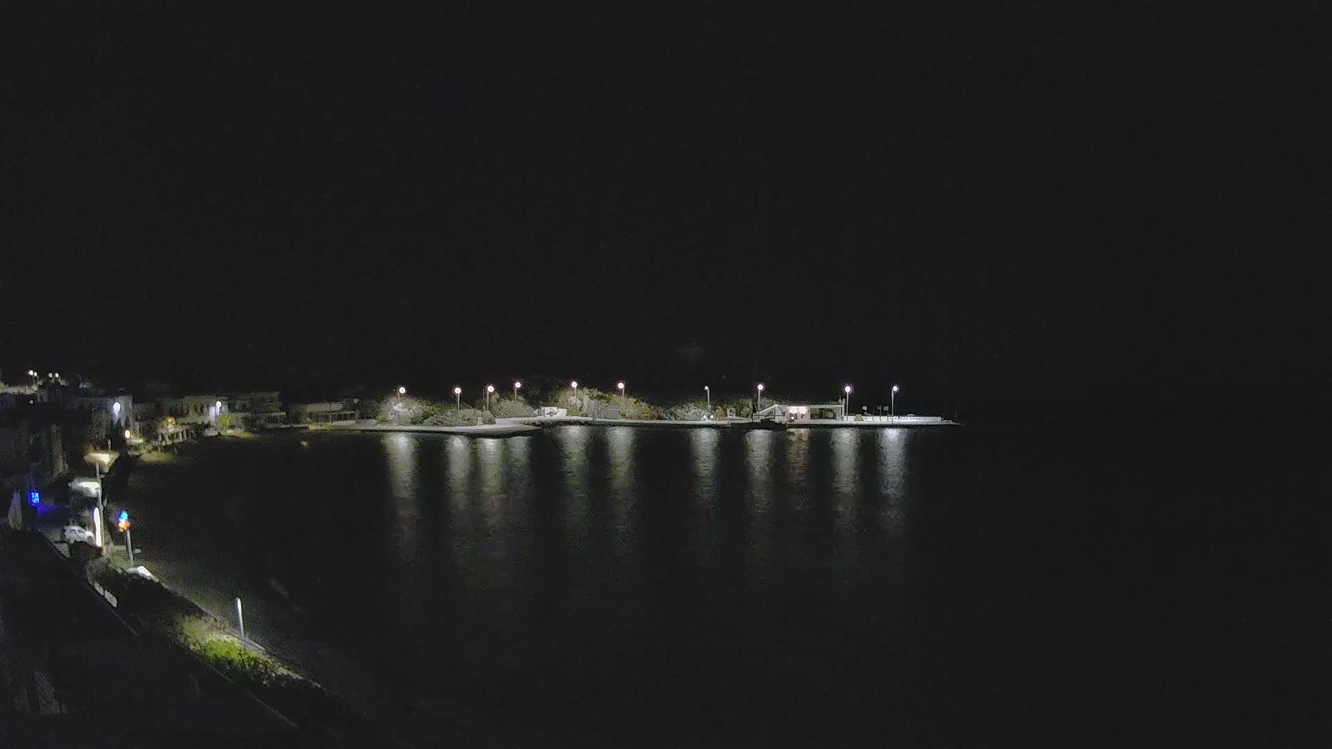 Kythira Island, Kapsali  Village & Paralia Kapsali Beach Live Cam - Kapsali, Kythira, Islands (Níson), Attica (Attikí), Greece