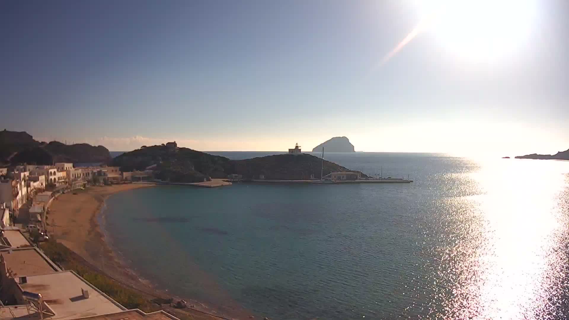 Kythira Island, Kapsali  Village & Paralia Kapsali Beach Live Cam - Kapsali, Kythira, Islands (Níson), Attica (Attikí), Greece