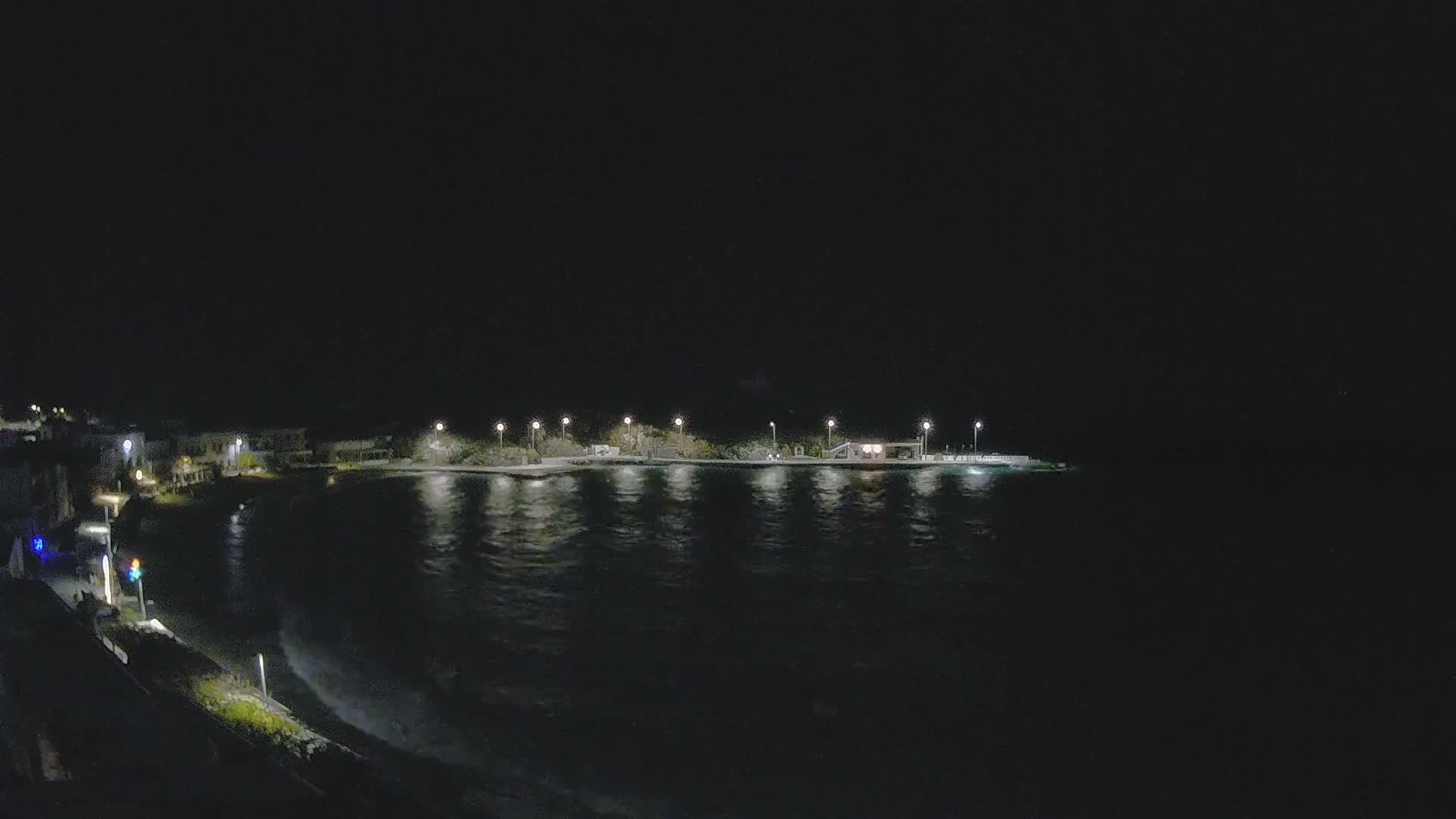Kythira Island, Kapsali  Village & Paralia Kapsali Beach Live Cam - Kapsali, Kythira, Islands (Níson), Attica (Attikí), Greece