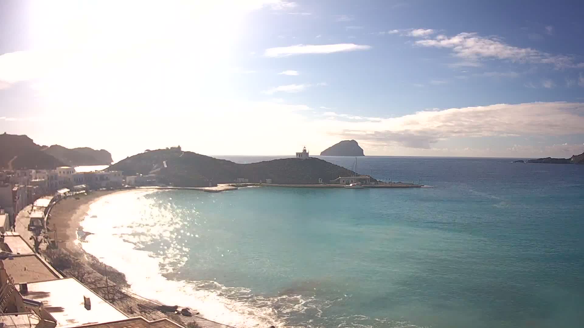 Kythira Island, Kapsali  Village & Paralia Kapsali Beach Live Cam - Kapsali, Kythira, Islands (Níson), Attica (Attikí), Greece