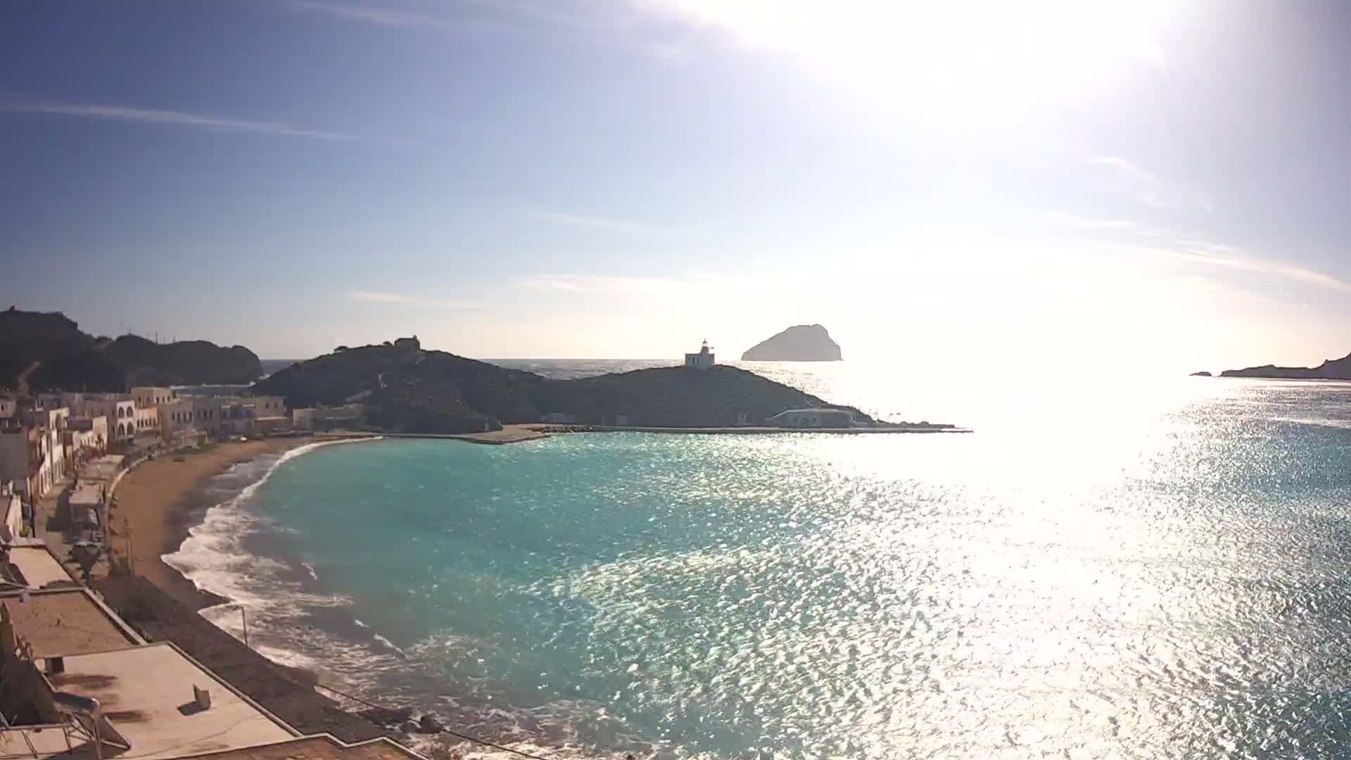 Kythira Island, Kapsali  Village & Paralia Kapsali Beach Live Cam - Kapsali, Kythira, Islands (Níson), Attica (Attikí), Greece