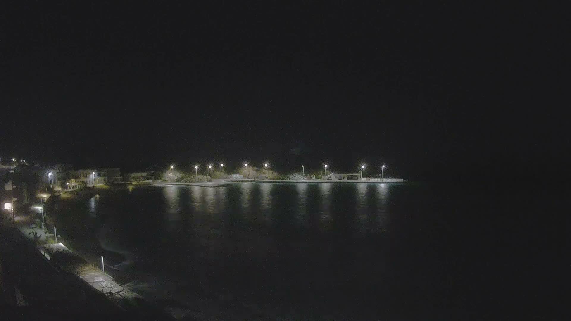 Kythira Island, Kapsali  Village & Paralia Kapsali Beach Live Cam - Kapsali, Kythira, Islands (Níson), Attica (Attikí), Greece