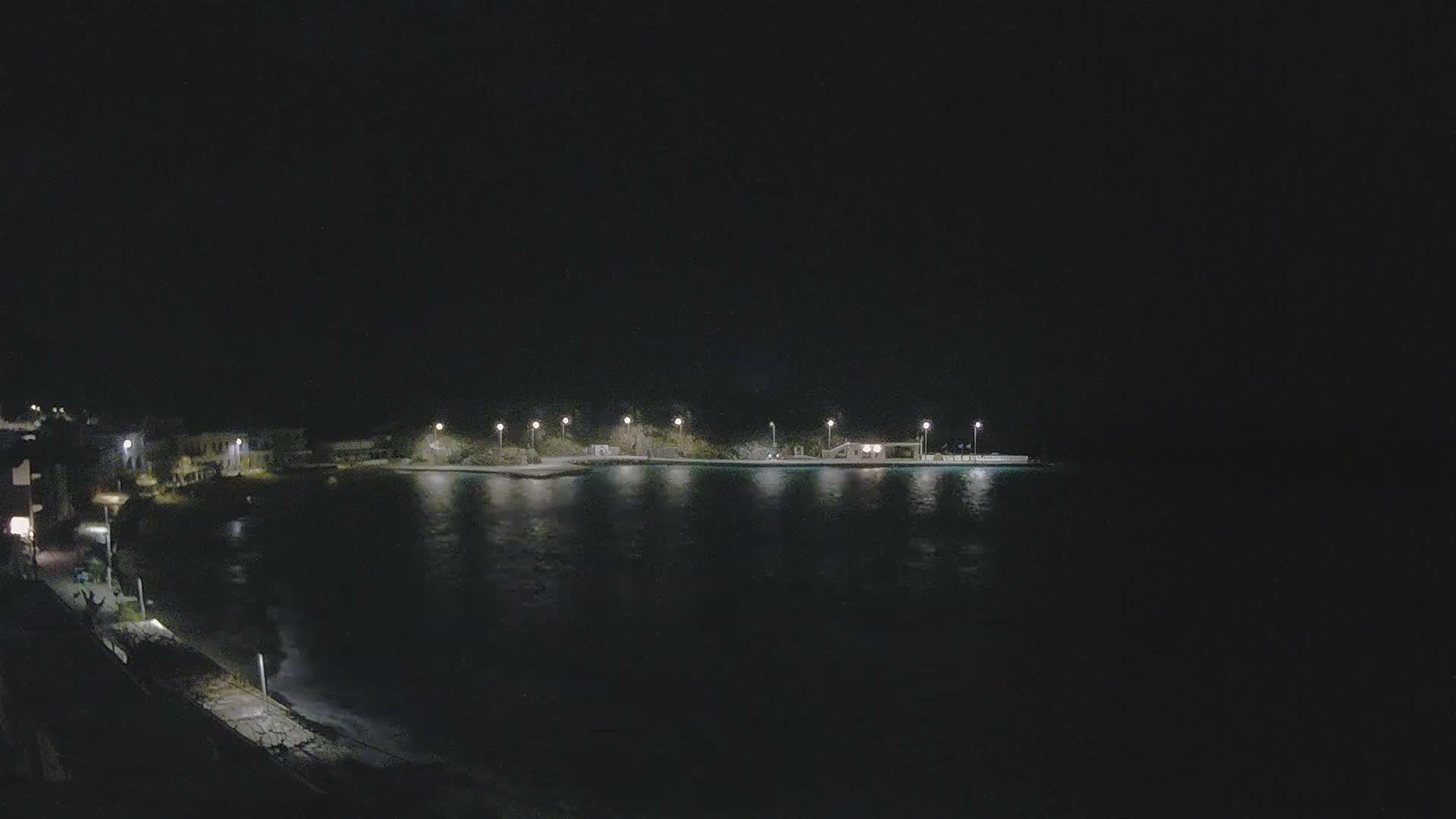 Kythira Island, Kapsali  Village & Paralia Kapsali Beach Live Cam - Kapsali, Kythira, Islands (Níson), Attica (Attikí), Greece