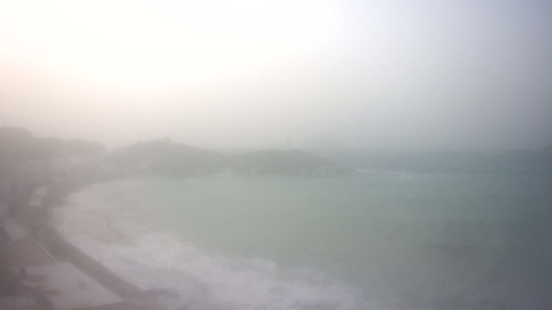 Kythira Island, Kapsali  Village & Paralia Kapsali Beach Live Cam - Kapsali, Kythira, Islands (Níson), Attica (Attikí), Greece