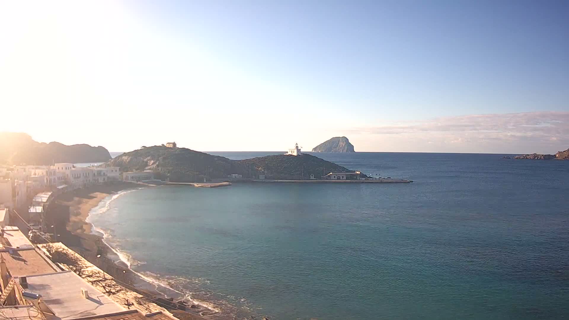 Kythira Island, Kapsali  Village & Paralia Kapsali Beach Live Cam - Kapsali, Kythira, Islands (Níson), Attica (Attikí), Greece