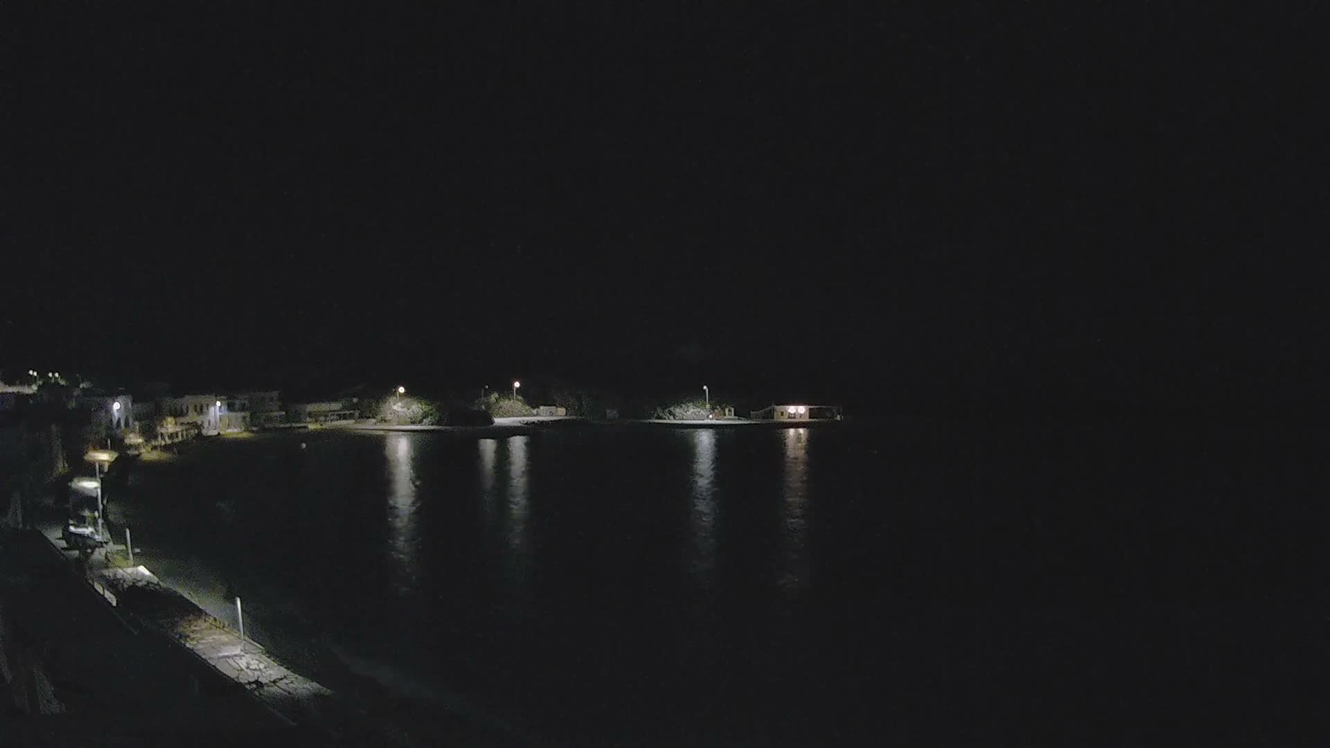 Kythira Island, Kapsali  Village & Paralia Kapsali Beach Live Cam - Kapsali, Kythira, Islands (Níson), Attica (Attikí), Greece