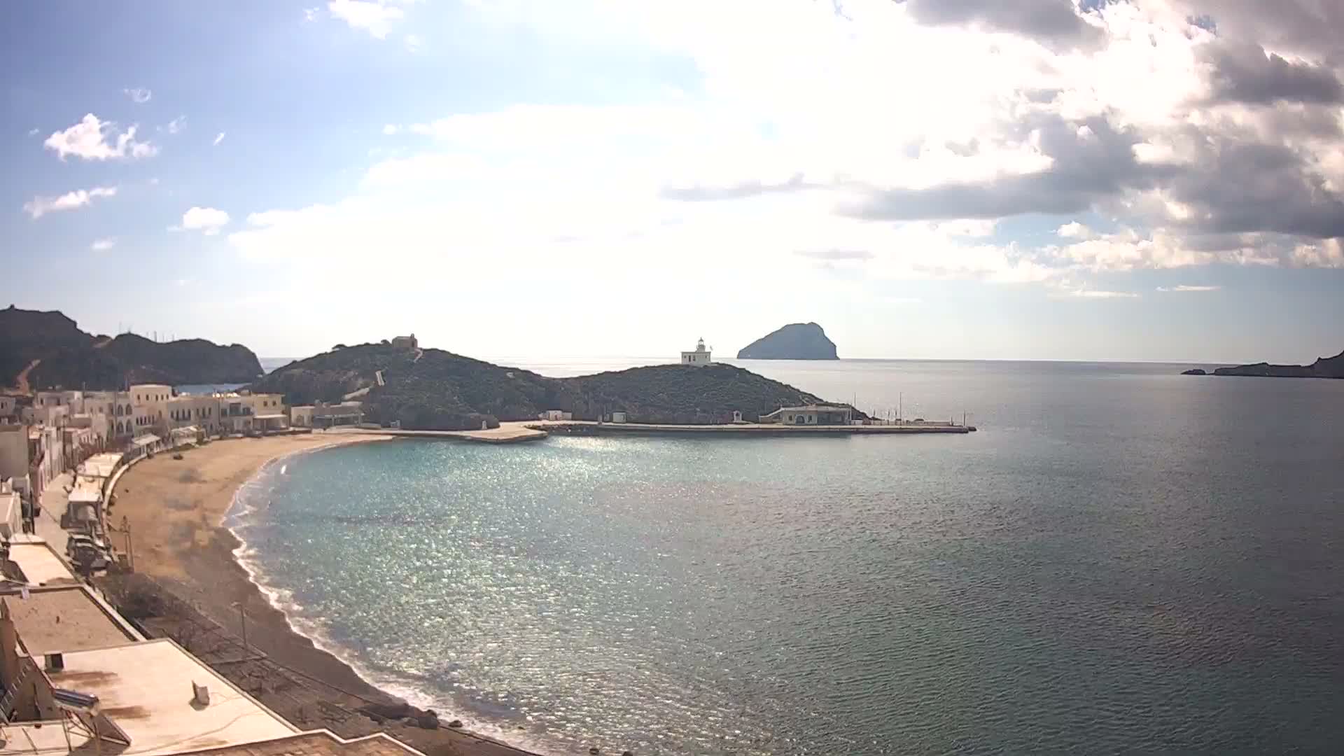 Kythira Island, Kapsali  Village & Paralia Kapsali Beach Live Cam - Kapsali, Kythira, Islands (Níson), Attica (Attikí), Greece