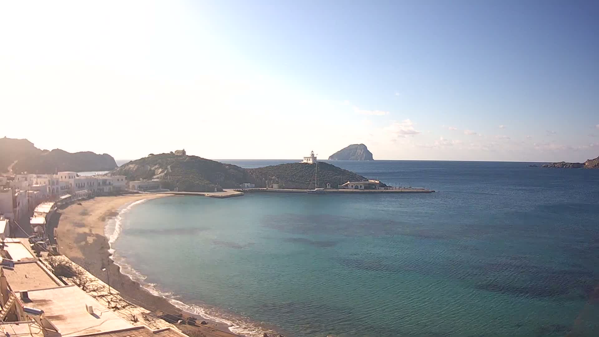 Kythira Island, Kapsali  Village & Paralia Kapsali Beach Live Cam - Kapsali, Kythira, Islands (Níson), Attica (Attikí), Greece