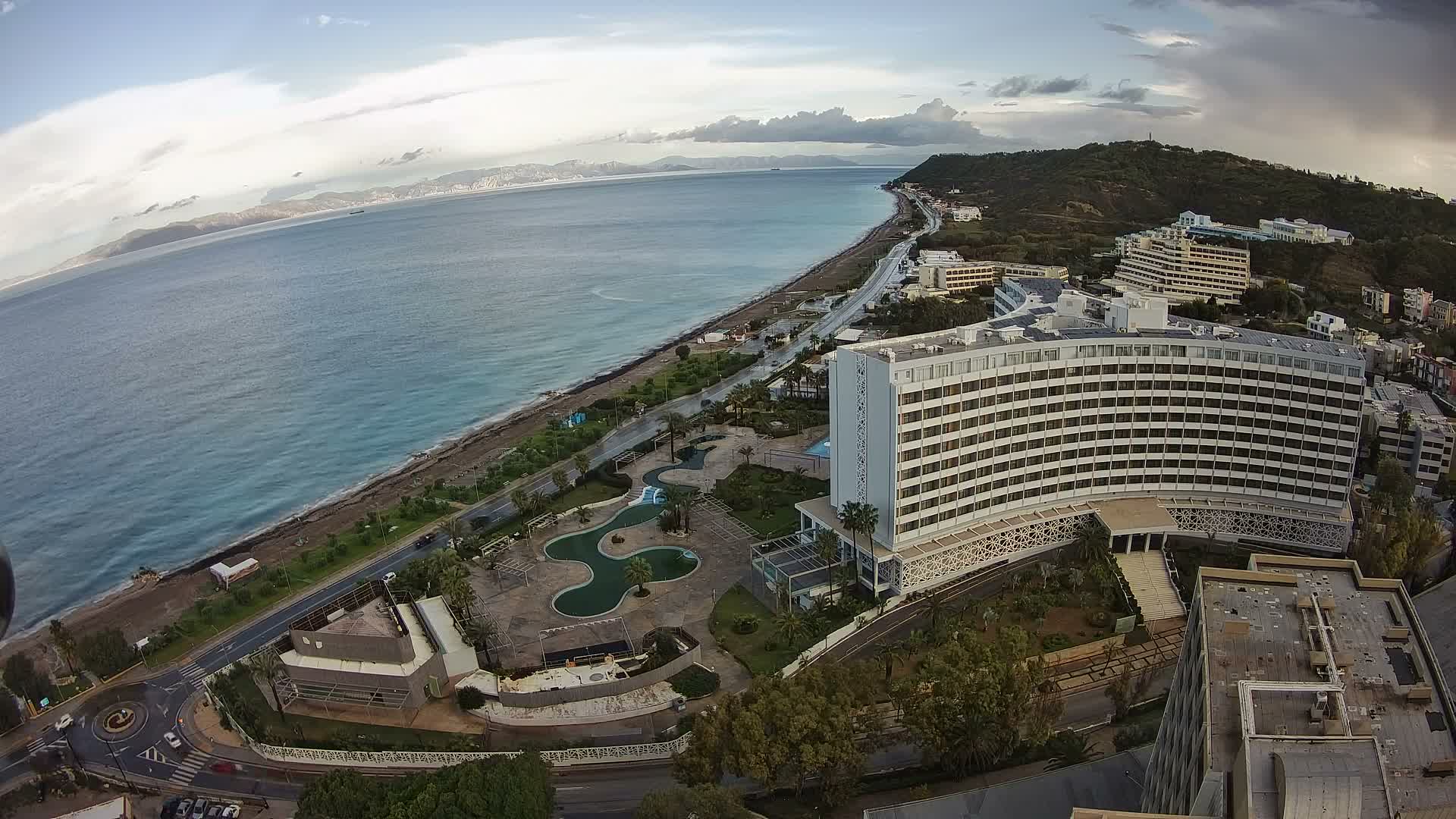 Rhodes, Paralia Ixia Beach Live Cam - Ialysos, Rhodes (Ródos), Dodacanese, South Aegean (Periféreia Notíou Aigaíou), Greece