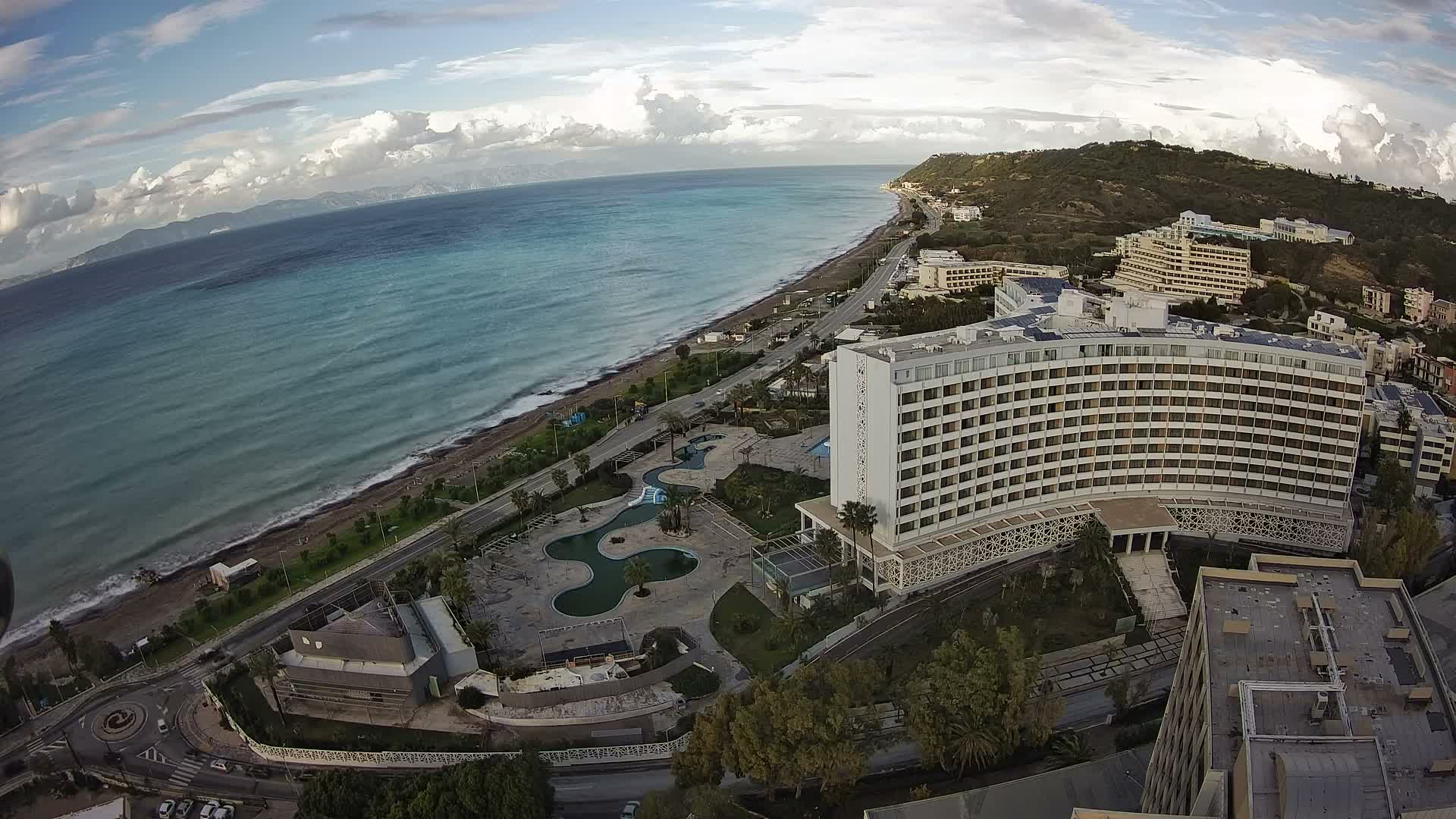 Rhodes, Paralia Ixia Beach Live Cam - Ialysos, Rhodes (Ródos), Dodacanese, South Aegean (Periféreia Notíou Aigaíou), Greece