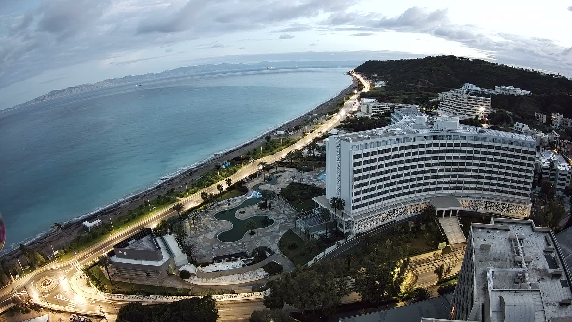 Rhodes, Paralia Ixia Beach Live Cam - Ialysos, Rhodes (Ródos), Dodacanese, South Aegean (Periféreia Notíou Aigaíou), Greece