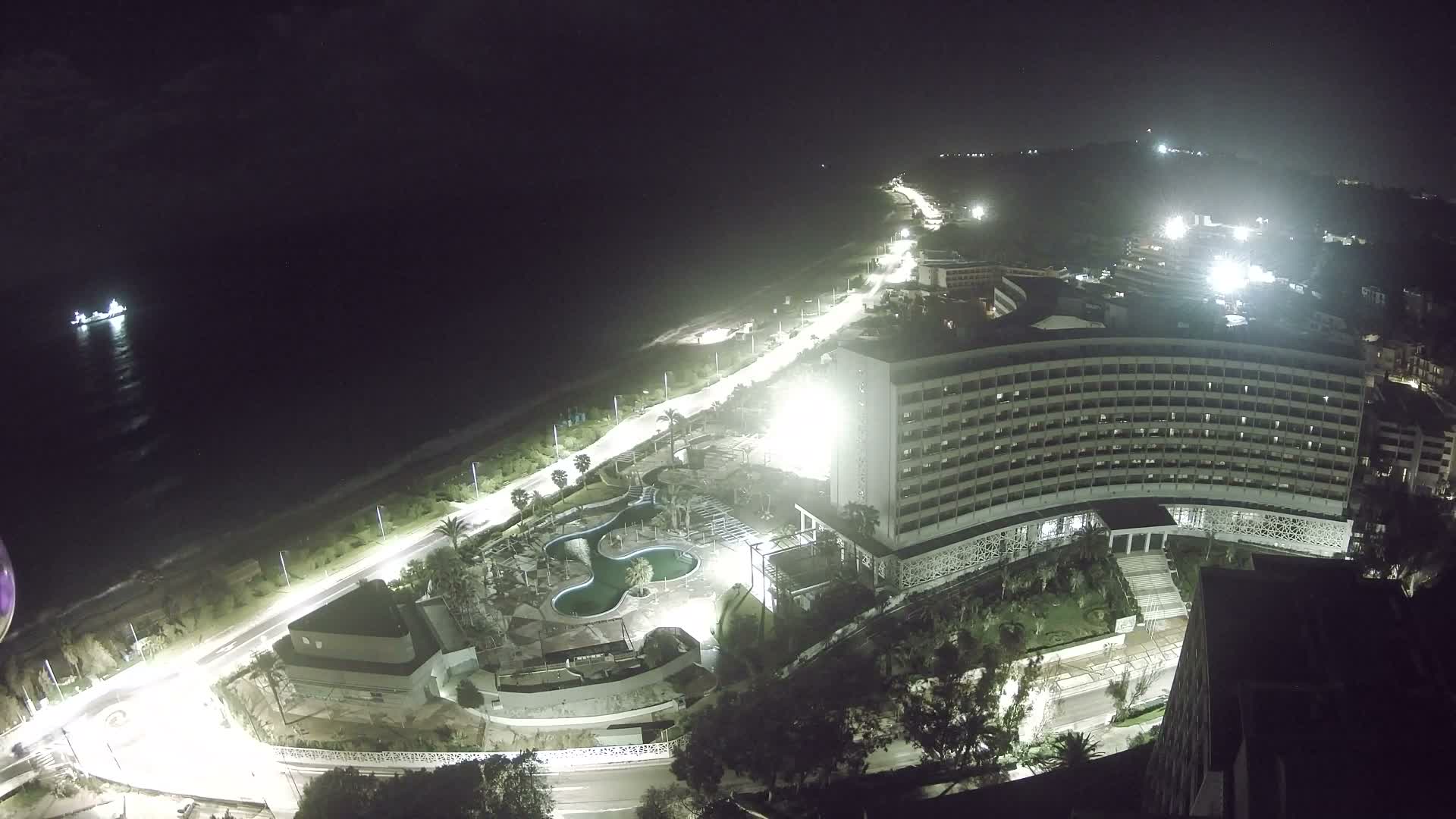 Rhodes, Paralia Ixia Beach Live Cam - Ialysos, Rhodes (Ródos), Dodacanese, South Aegean (Periféreia Notíou Aigaíou), Greece