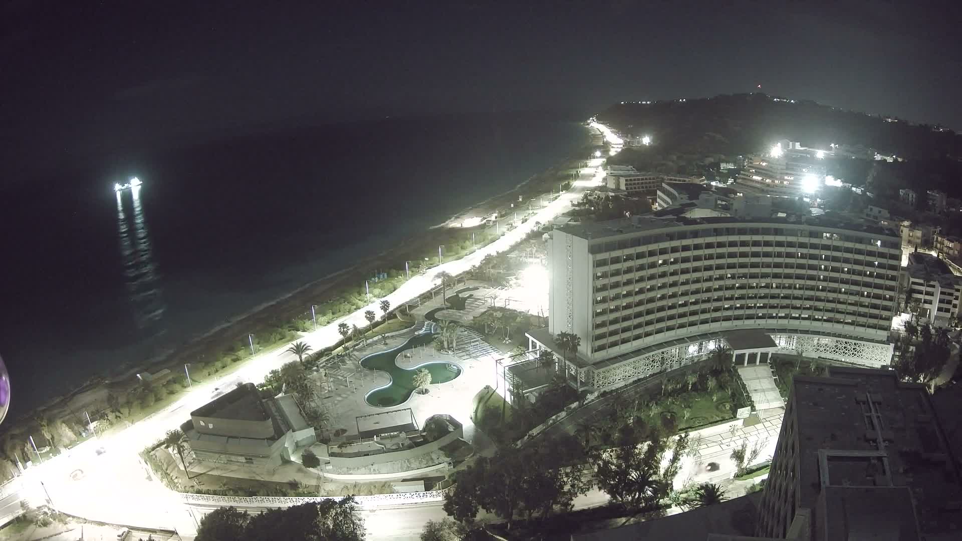 Rhodes, Paralia Ixia Beach Live Cam - Ialysos, Rhodes (Ródos), Dodacanese, South Aegean (Periféreia Notíou Aigaíou), Greece