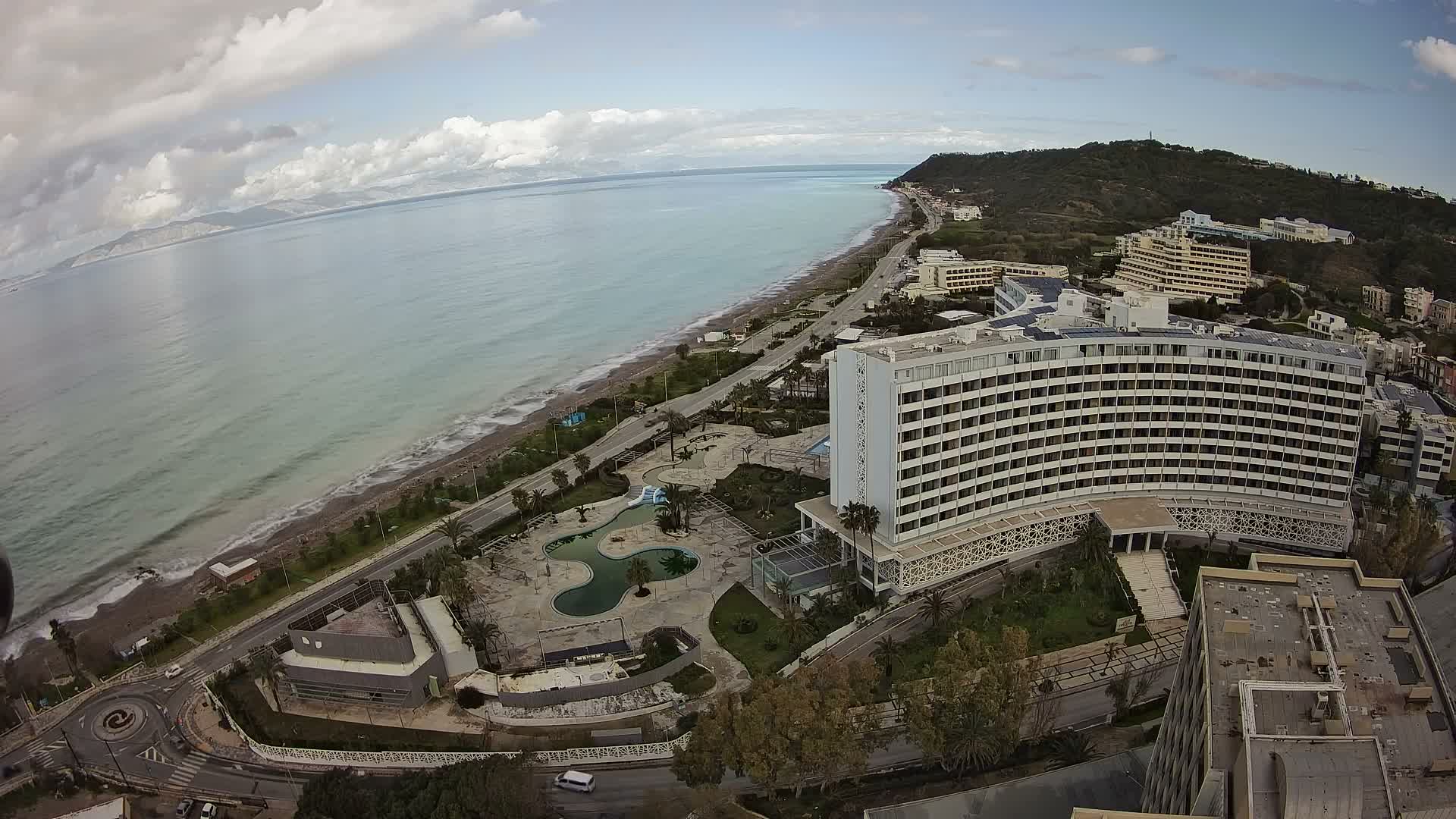 Rhodes, Paralia Ixia Beach Live Cam - Ialysos, Rhodes (Ródos), Dodacanese, South Aegean (Periféreia Notíou Aigaíou), Greece
