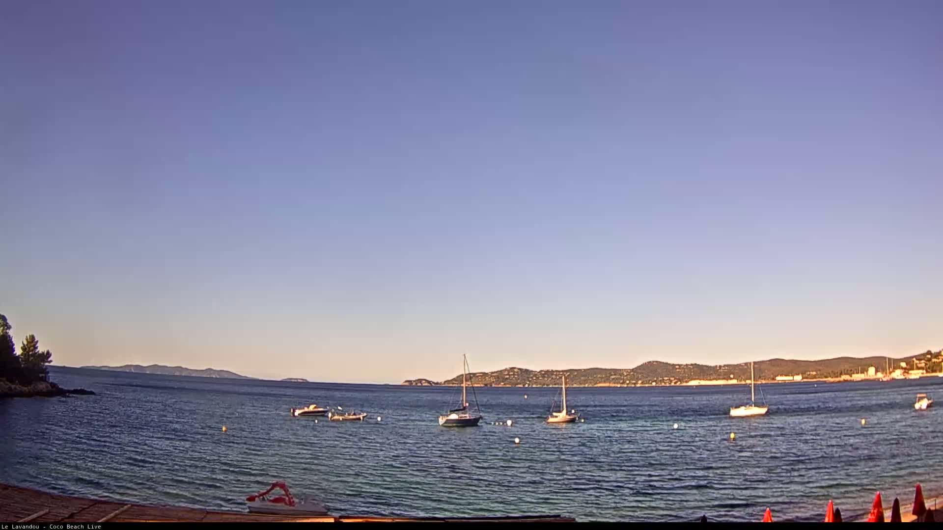 Le Lavandou, La Plage La Fossette Live Cam - Toulon, Var, Provence-Alpes-Côte d’Azur, France
