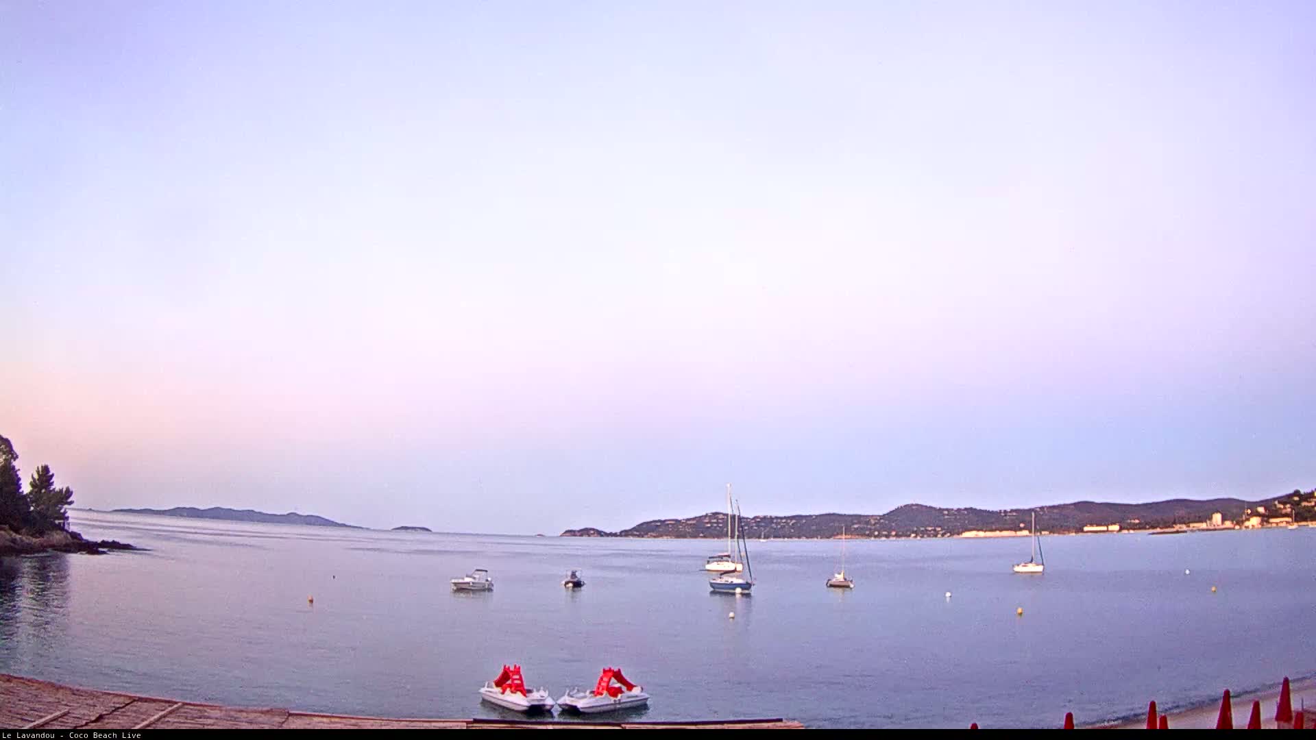 Le Lavandou, La Plage La Fossette Live Cam - Toulon, Var, Provence-Alpes-Côte d’Azur, France