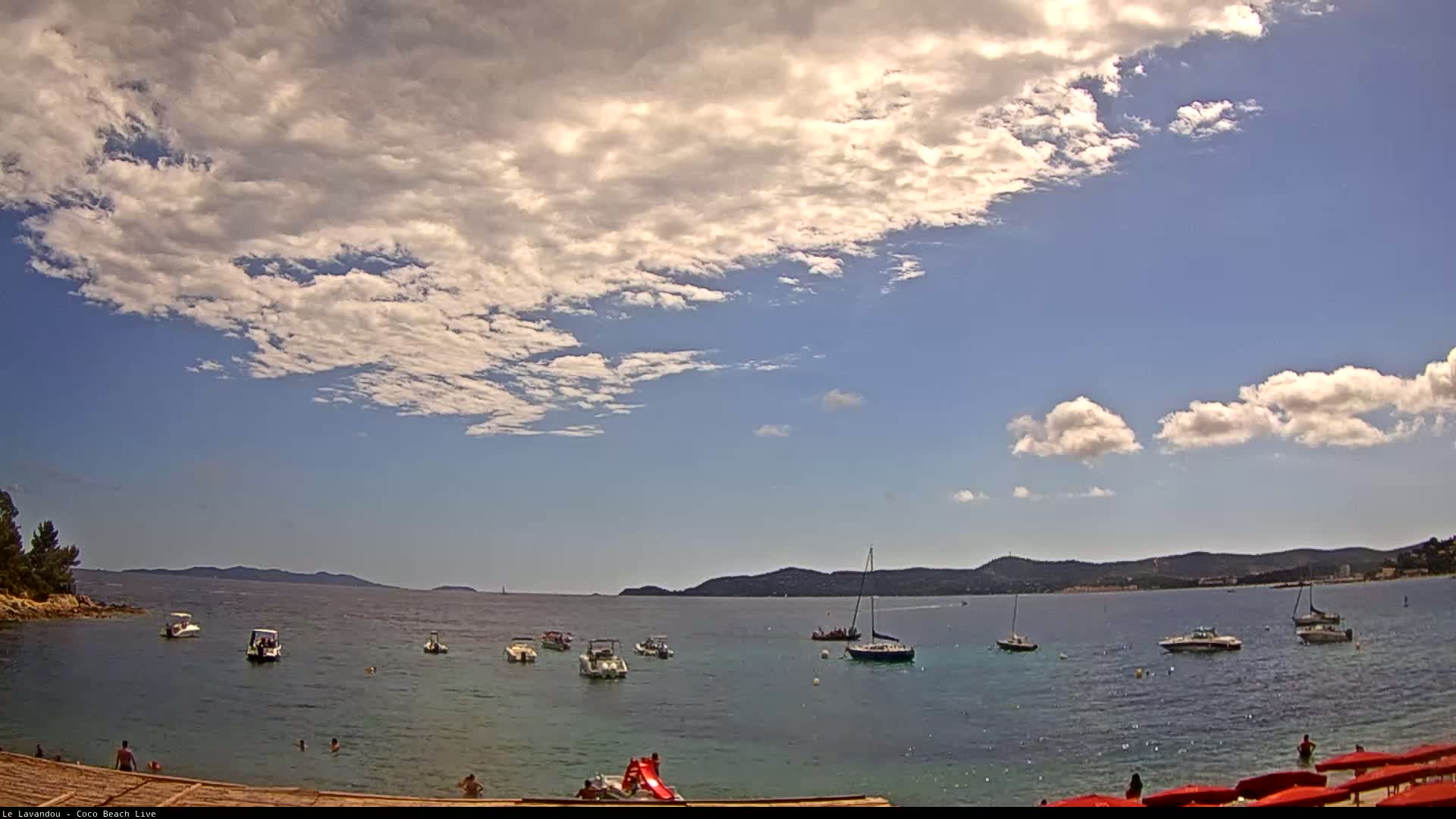 Le Lavandou, La Plage La Fossette Live Cam - Toulon, Var, Provence-Alpes-Côte d’Azur, France